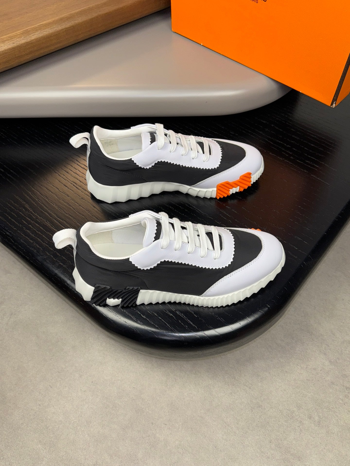HRM BOUNCING (pre-order)