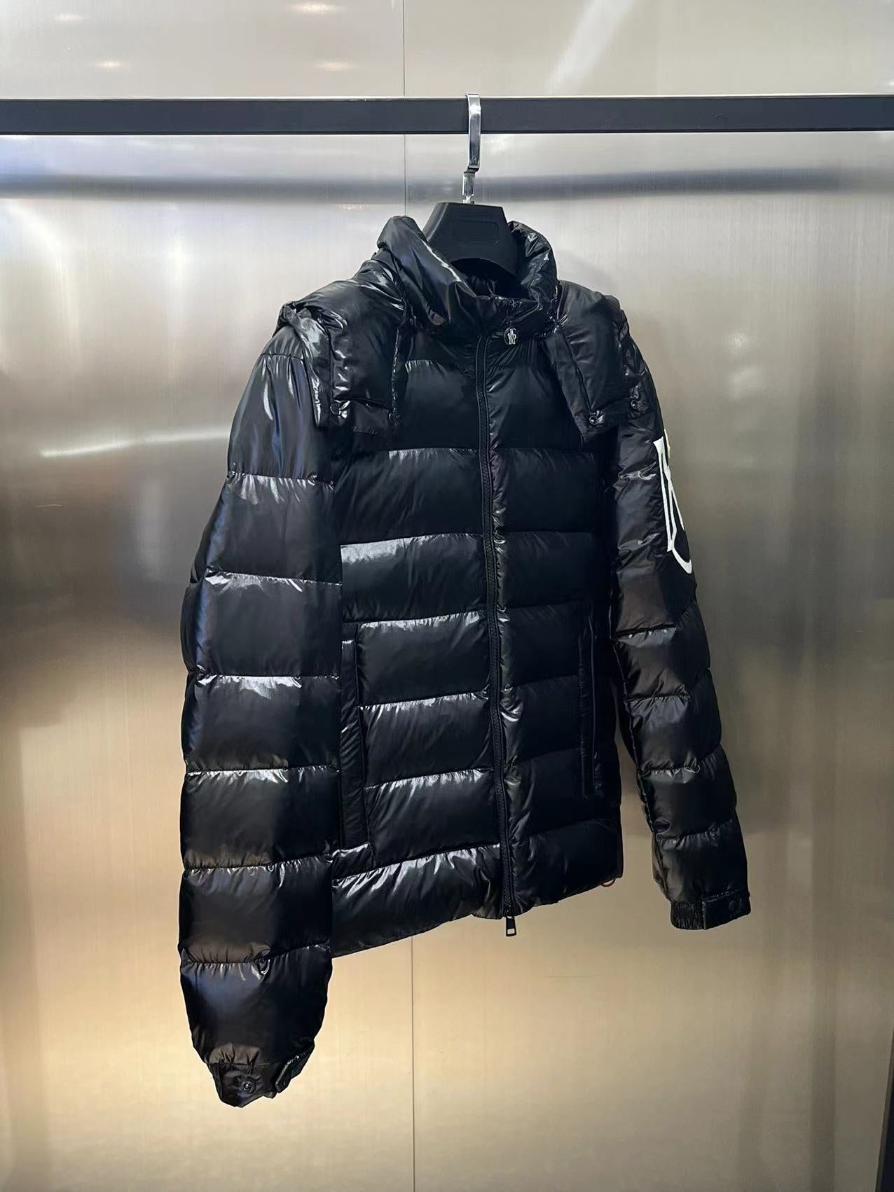 MNCLR PUFFER (pre-order)