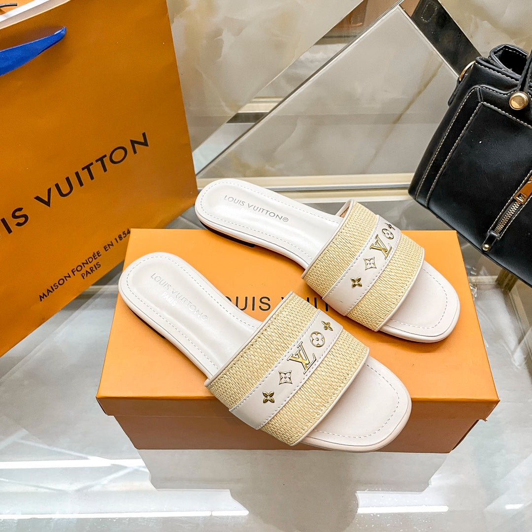 LVE SLIDERS WOMEN (pre-order)
