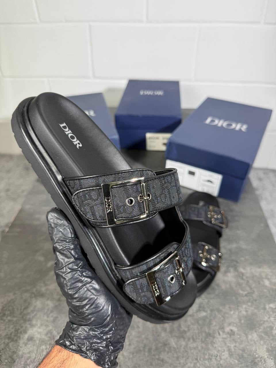 IOR AQUA SANDALS BLACK