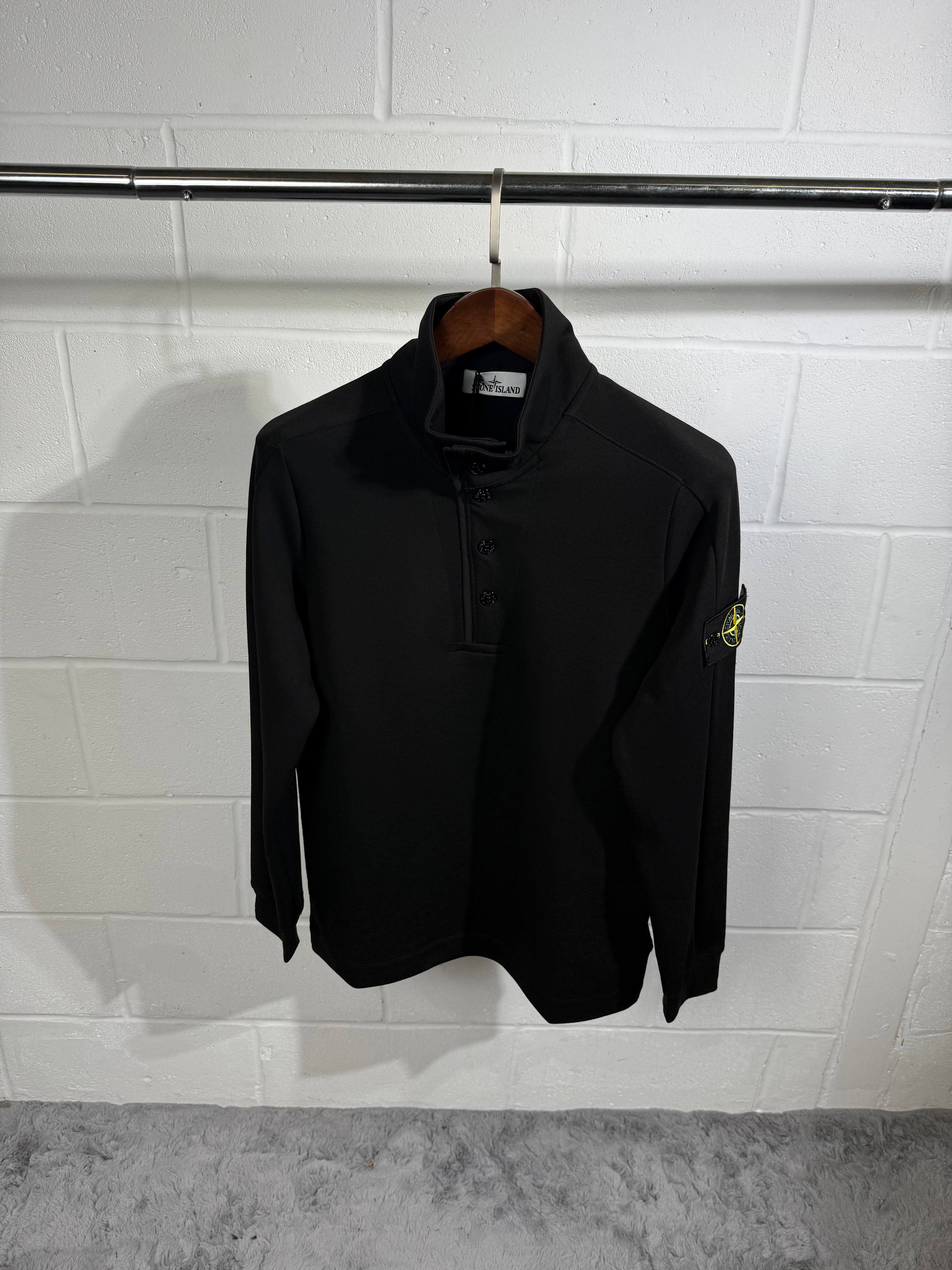 SI button sweater black