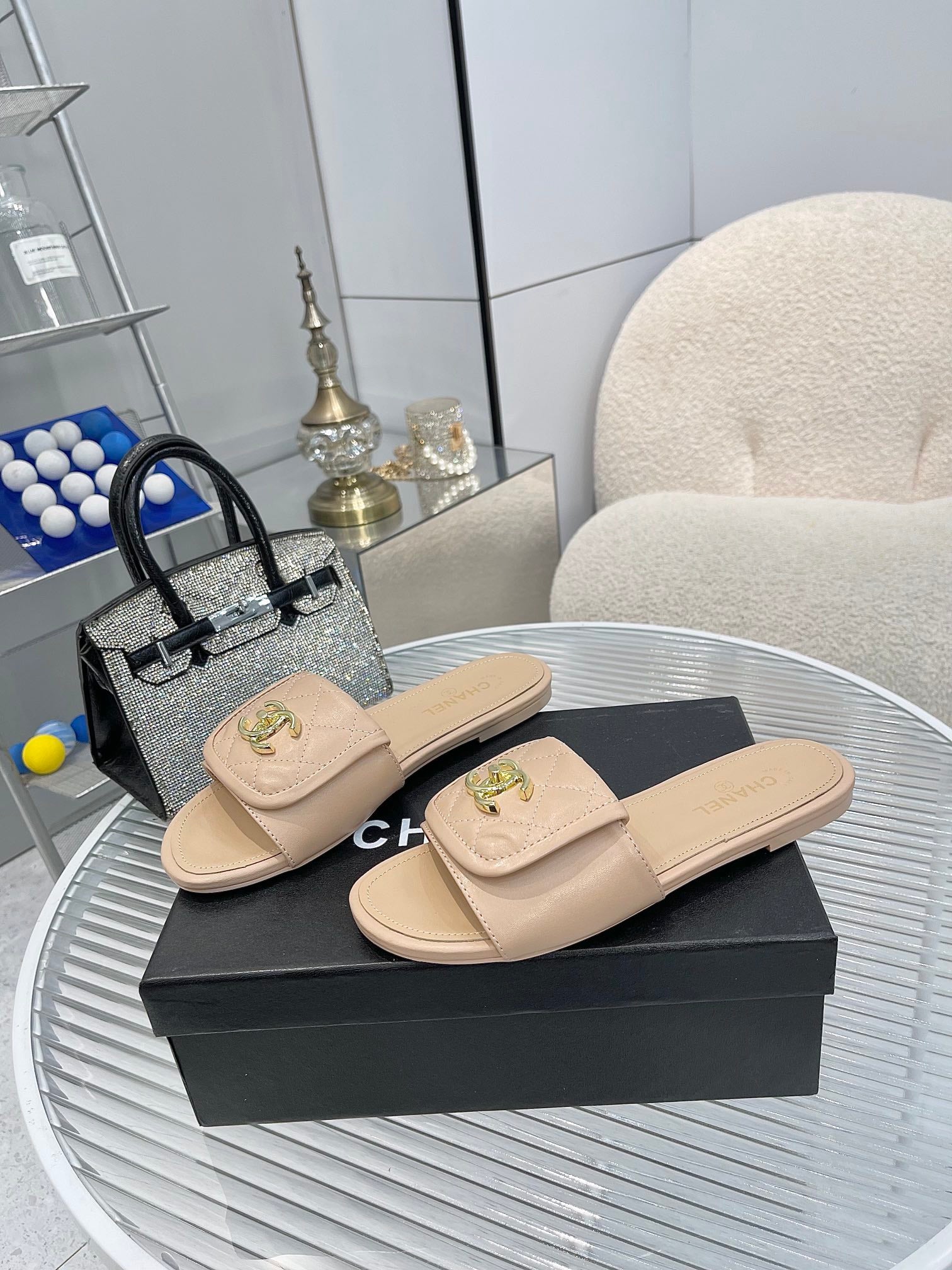 CHNL SLIDERS FEMMES (précommande)