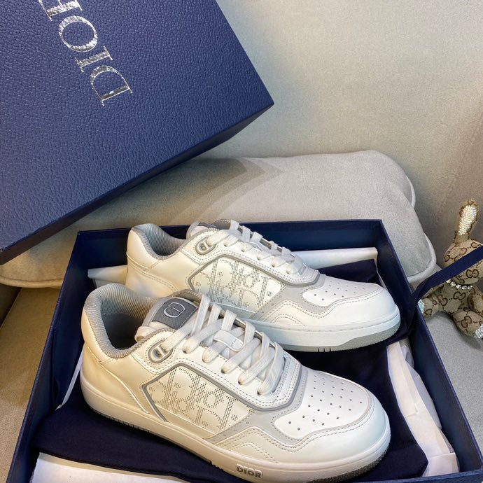 IOR SNEAKERS (pre-order)