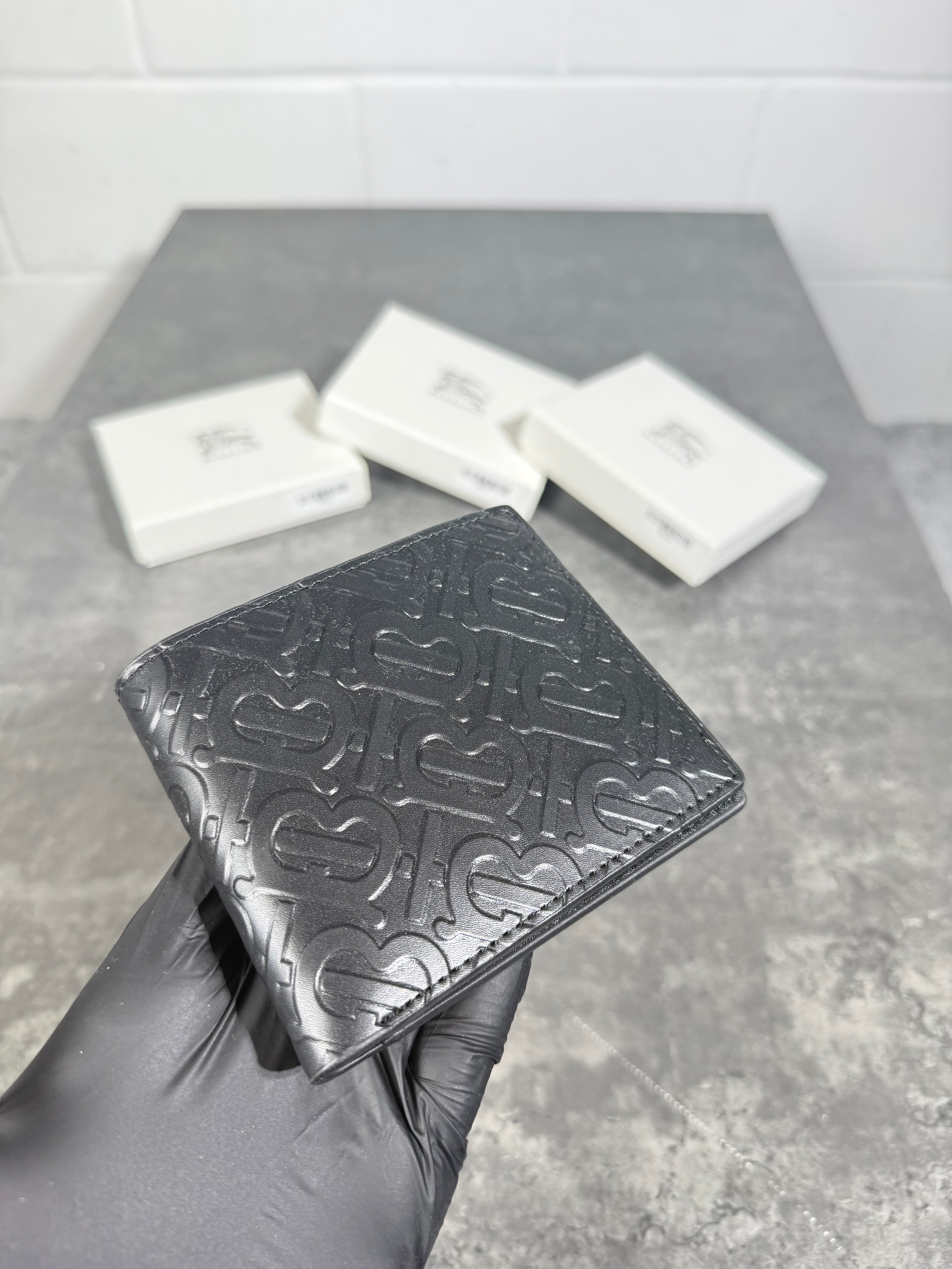 BURB wallets