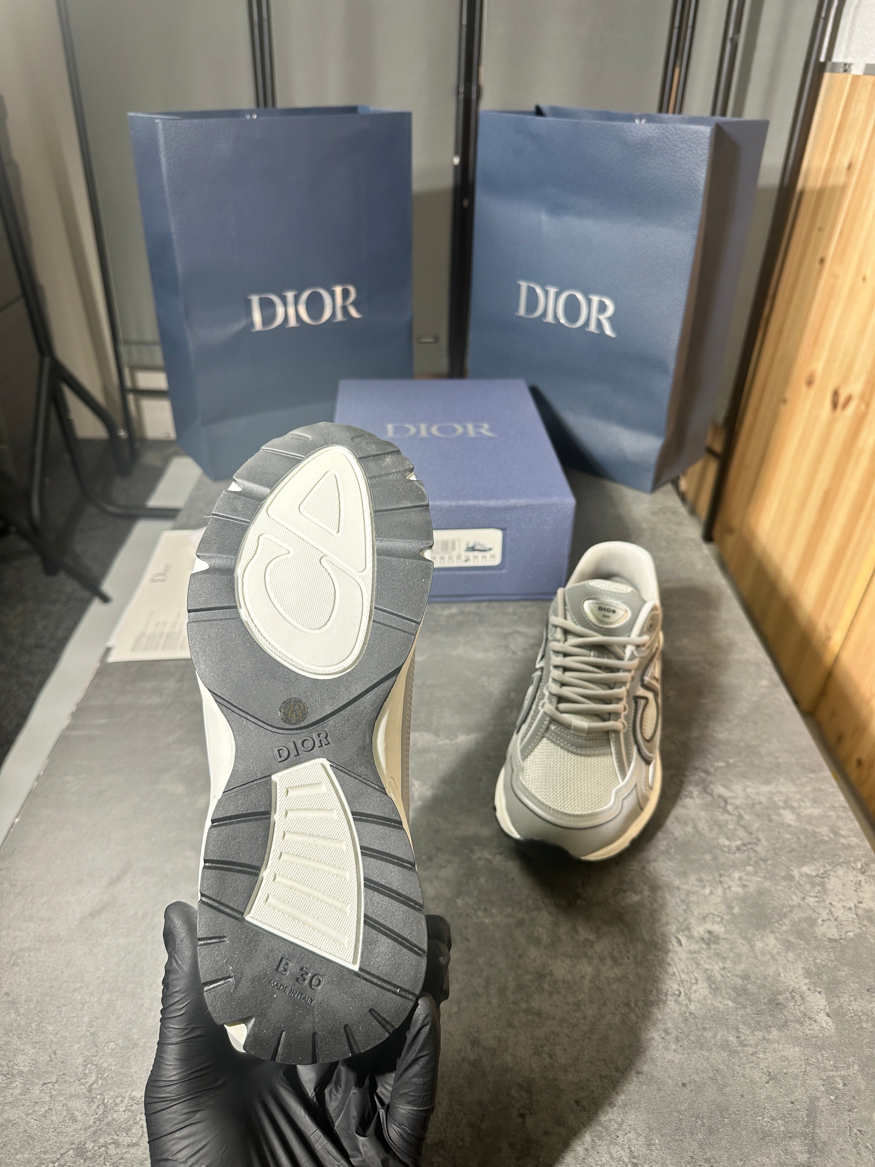 (pre-order)IOR - b30 grey and white