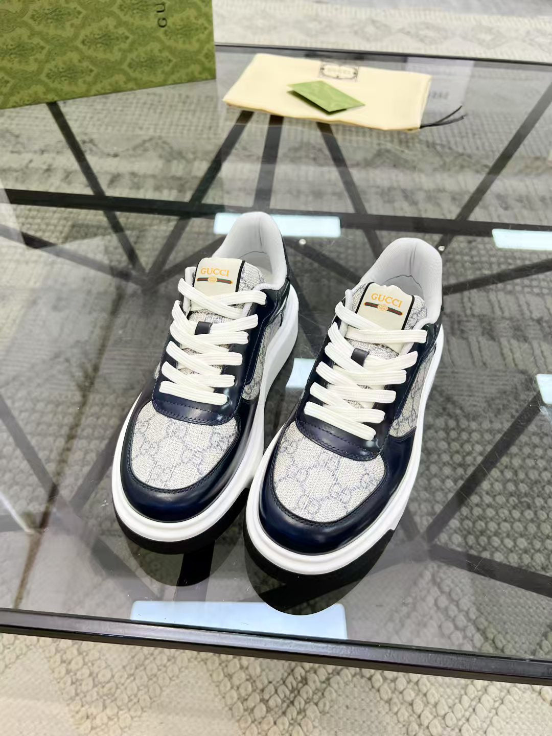 UCCI LEATHER SNEAKER (pre-order)