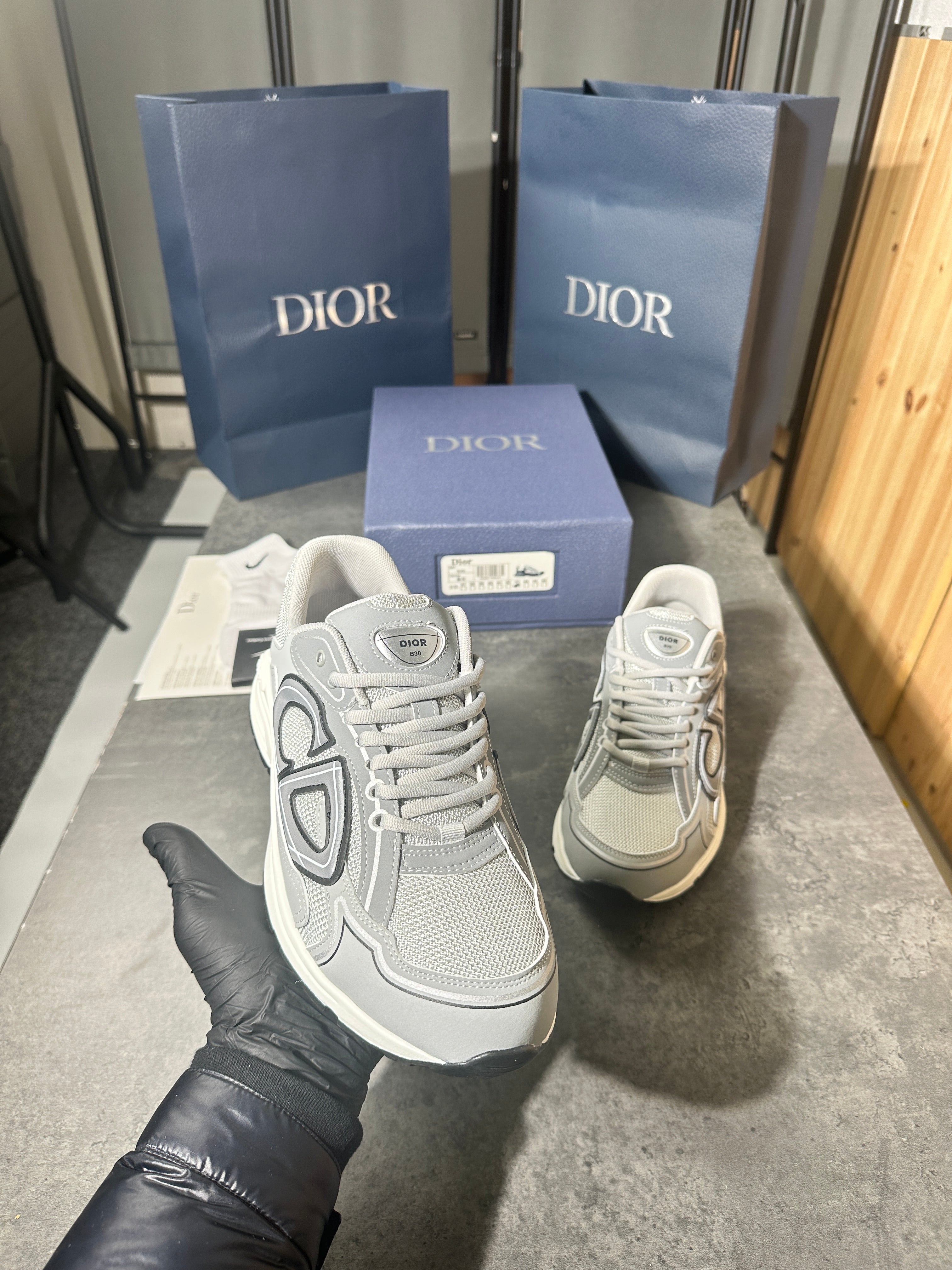 (pre-order)IOR - b30 grey and white