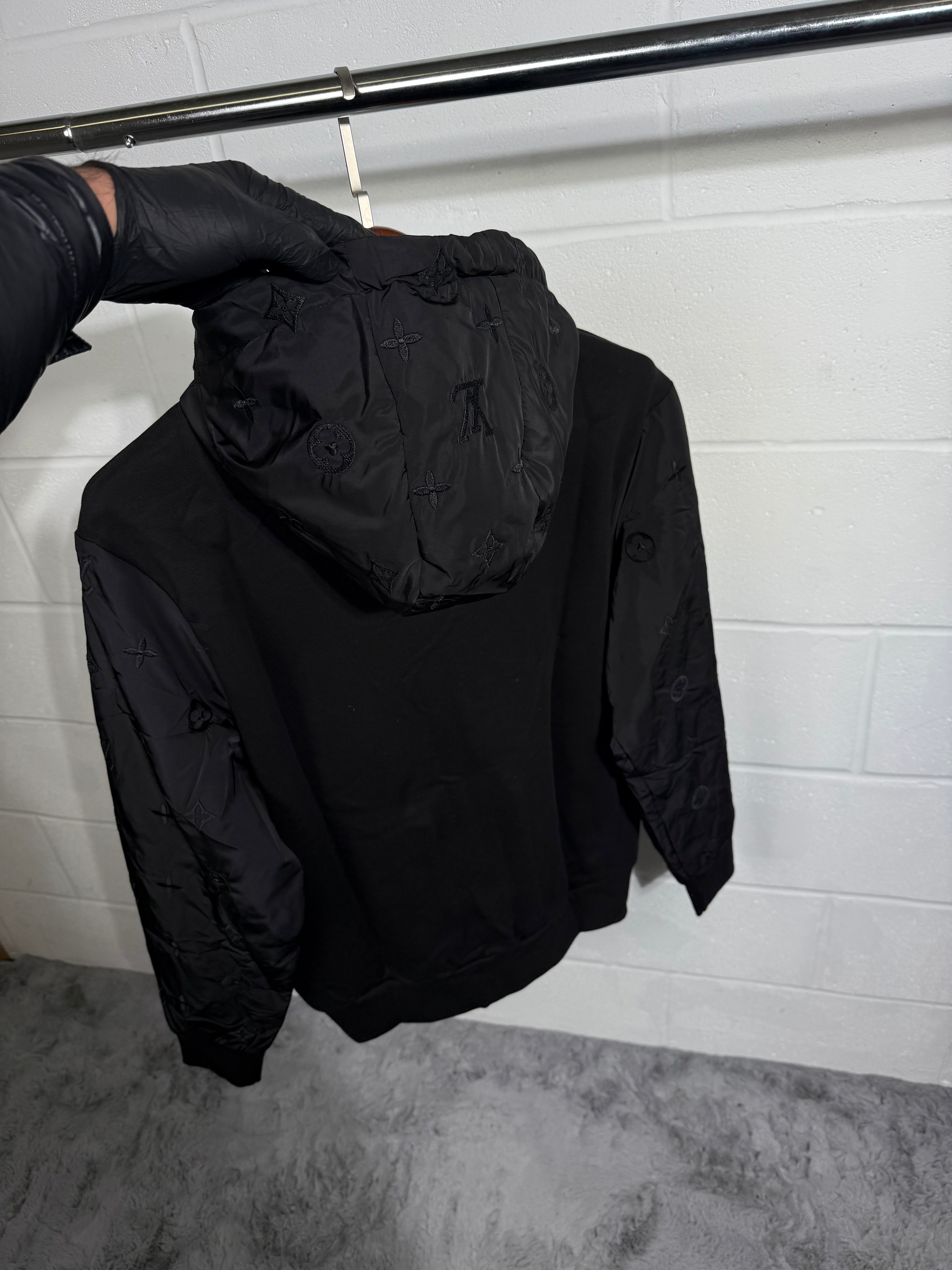 Sweat à capuche zippé LV