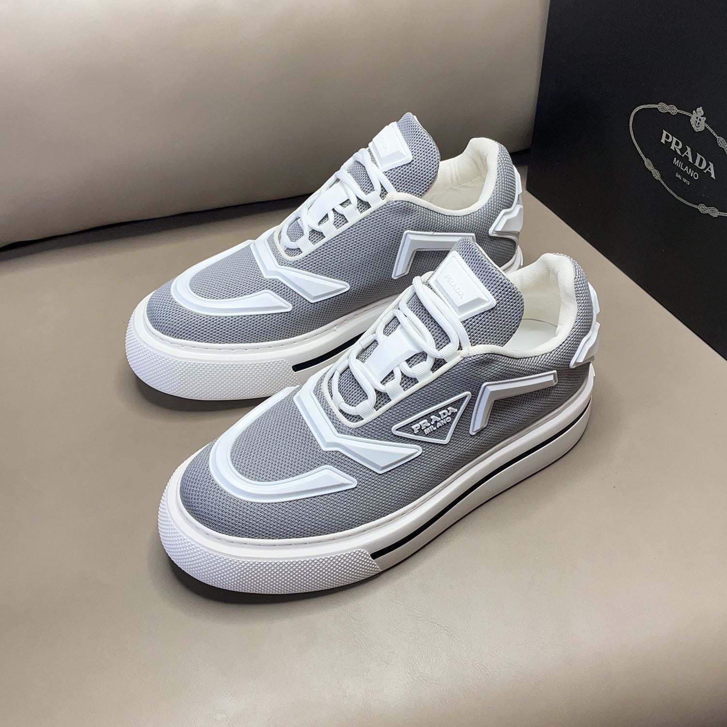 RADA SNEAKERS GREY (pre-order)