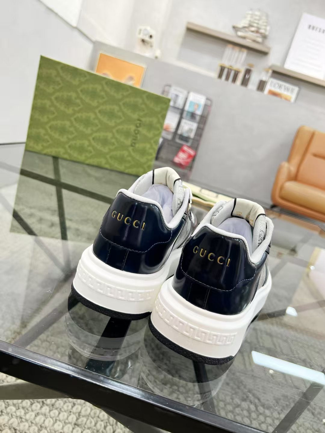 UCCI LEATHER SNEAKER (pre-order)