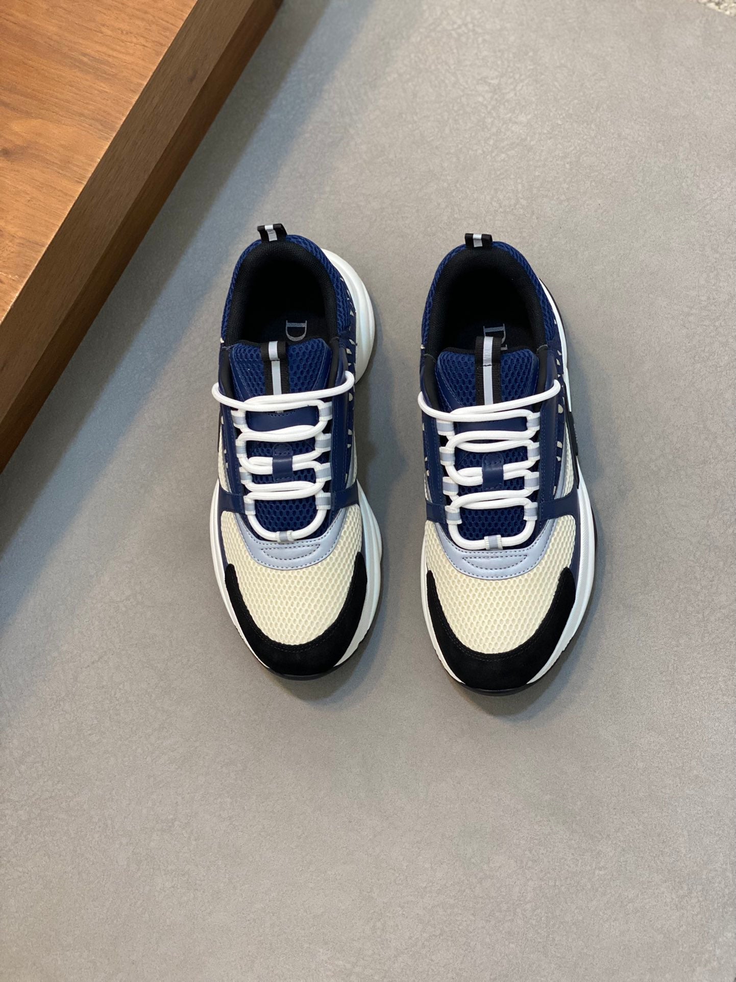 B22 REFLECTIVE (précommande)