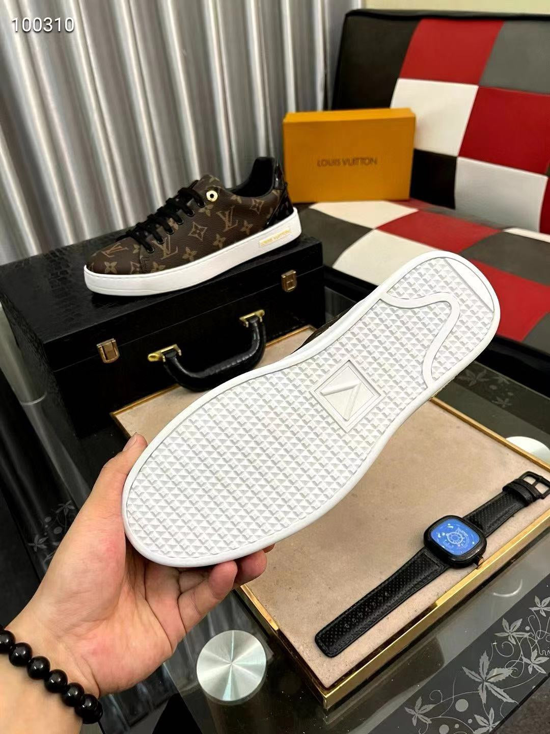 LVE SNEAKERS (pre-order)