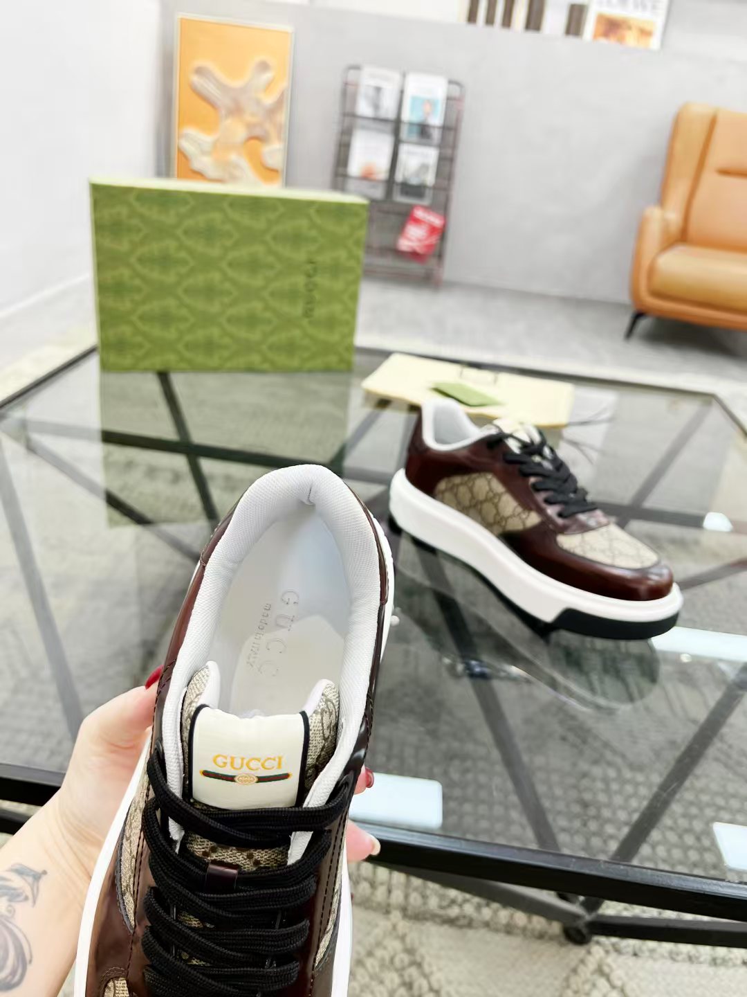 UCCI LEATHER SNEAKER (pre-order)