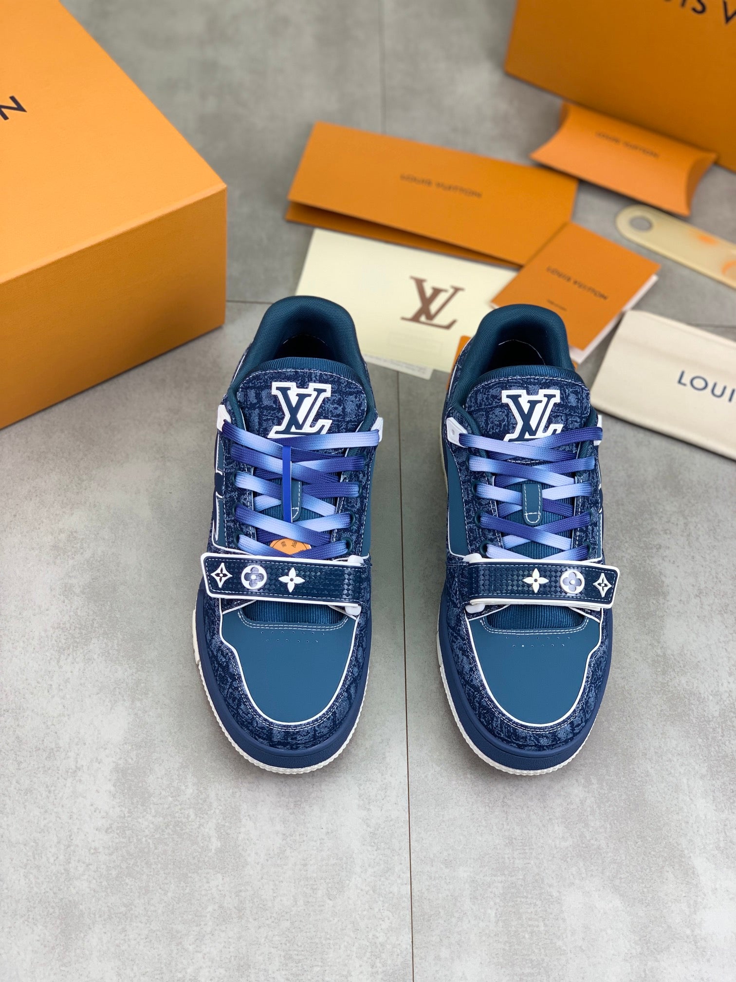 LVE TRAINERS (pre-order)