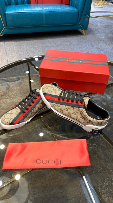 UCCI SNEAKER (pre-order)