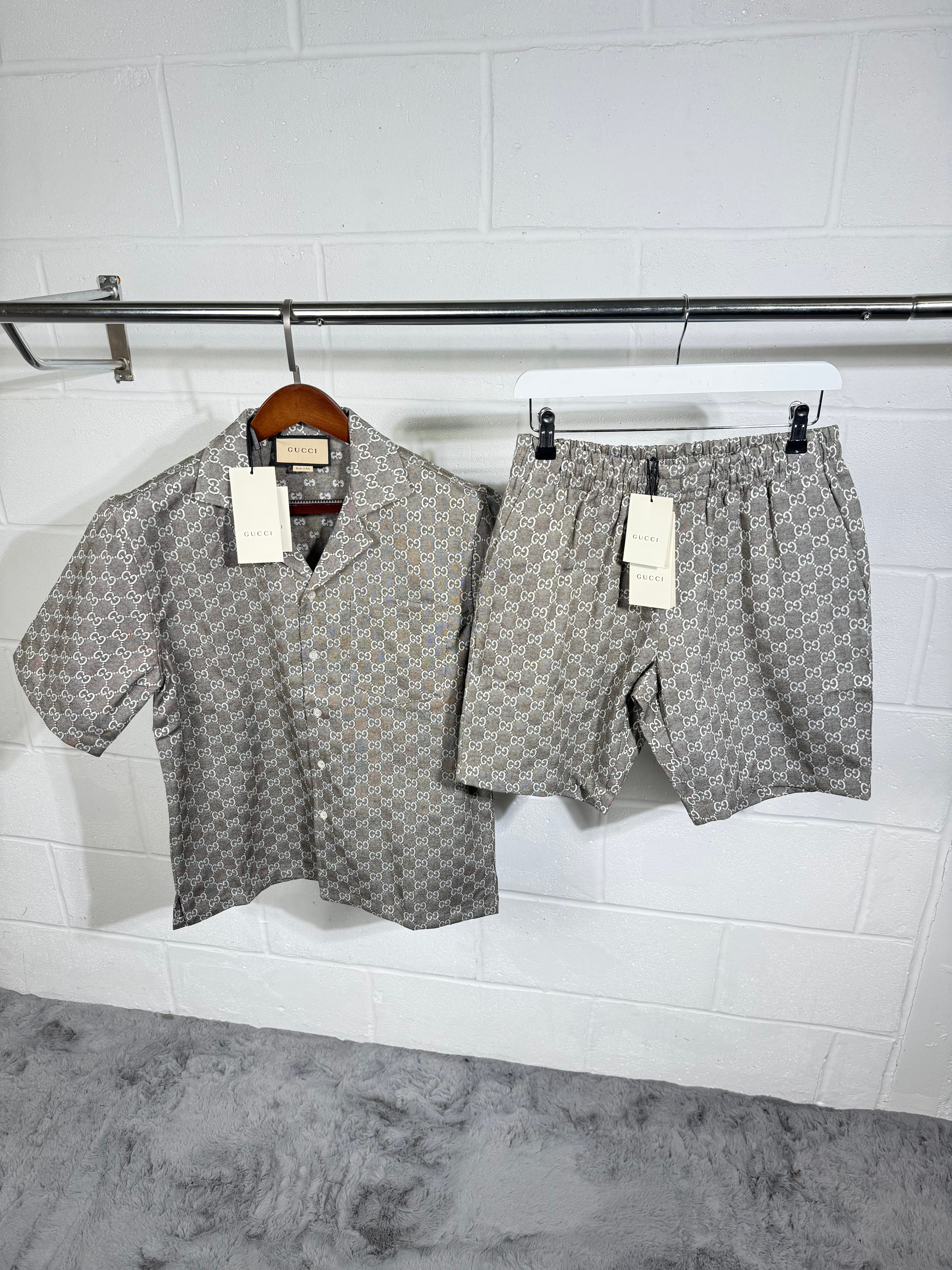 UCCI set grey