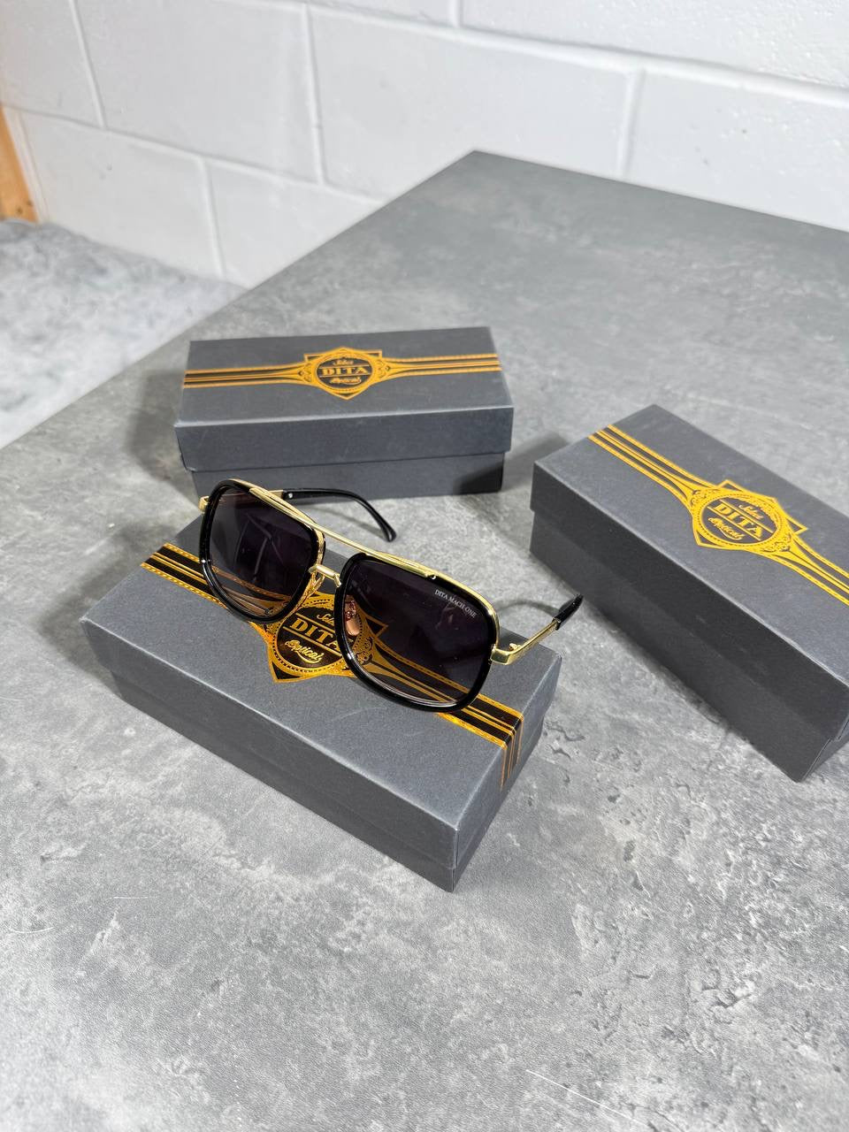DIT SUNGLASSES