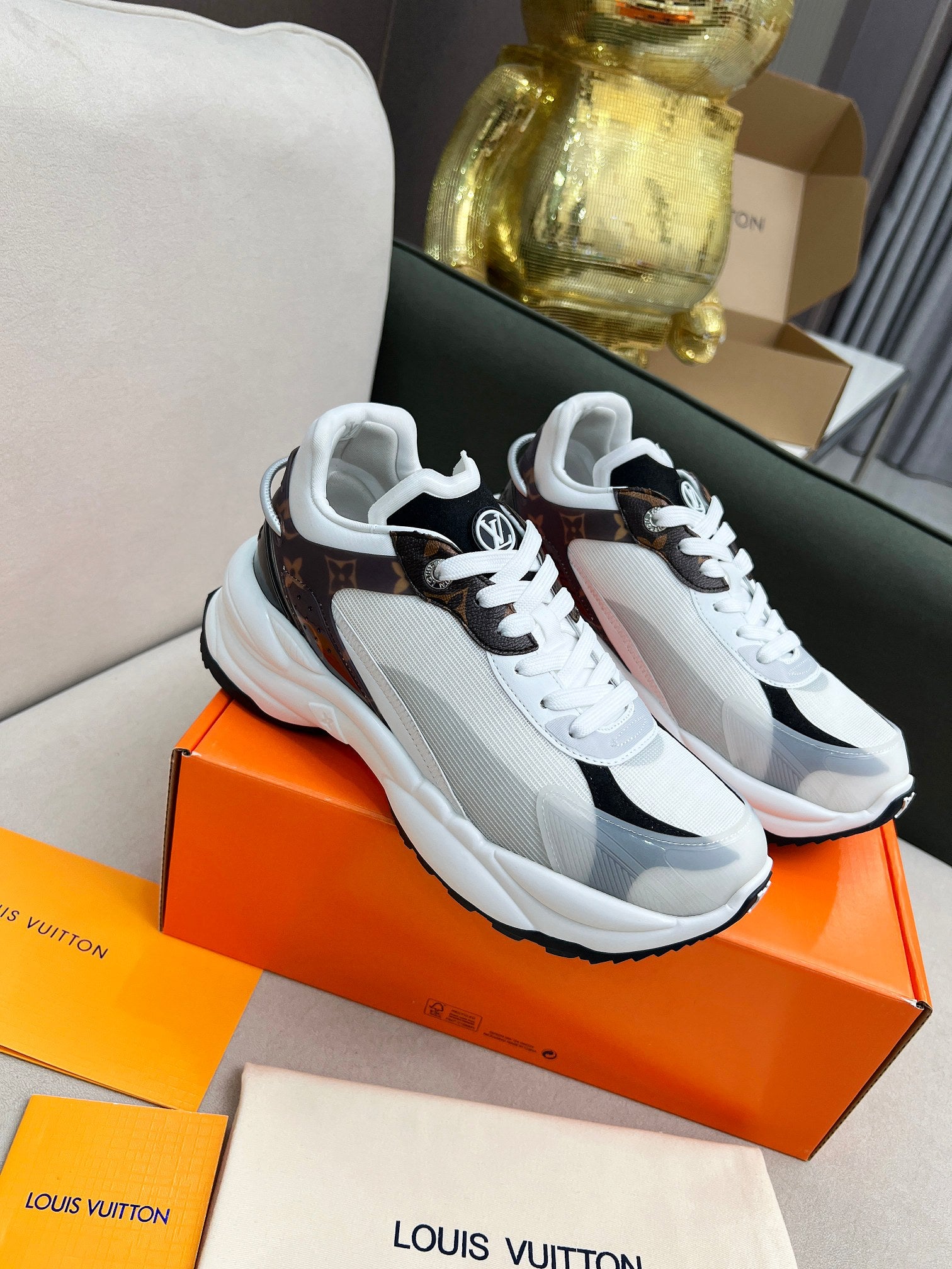 LVE LADIES TRAINERS (pre-order)