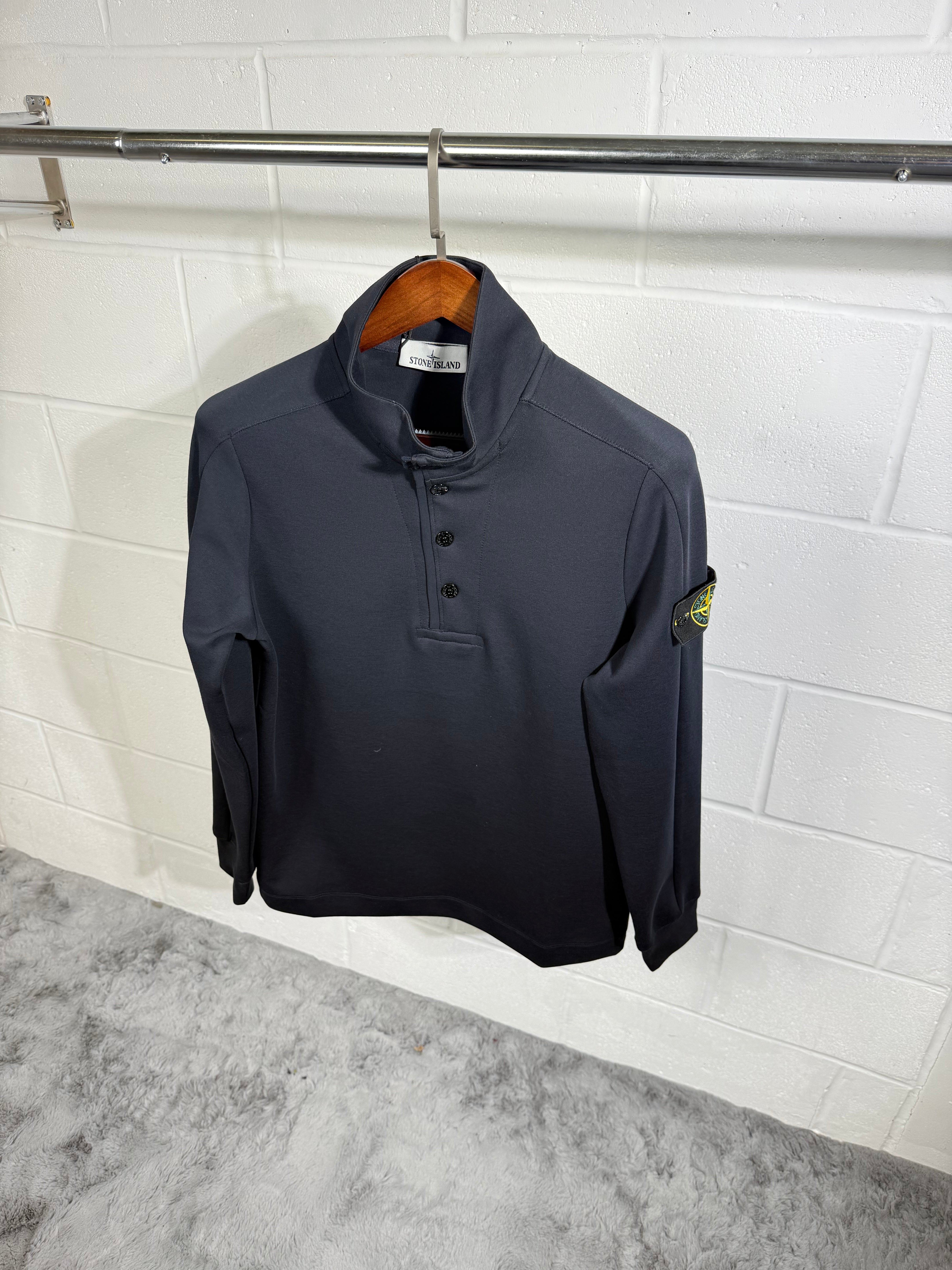 SI button sweater navy