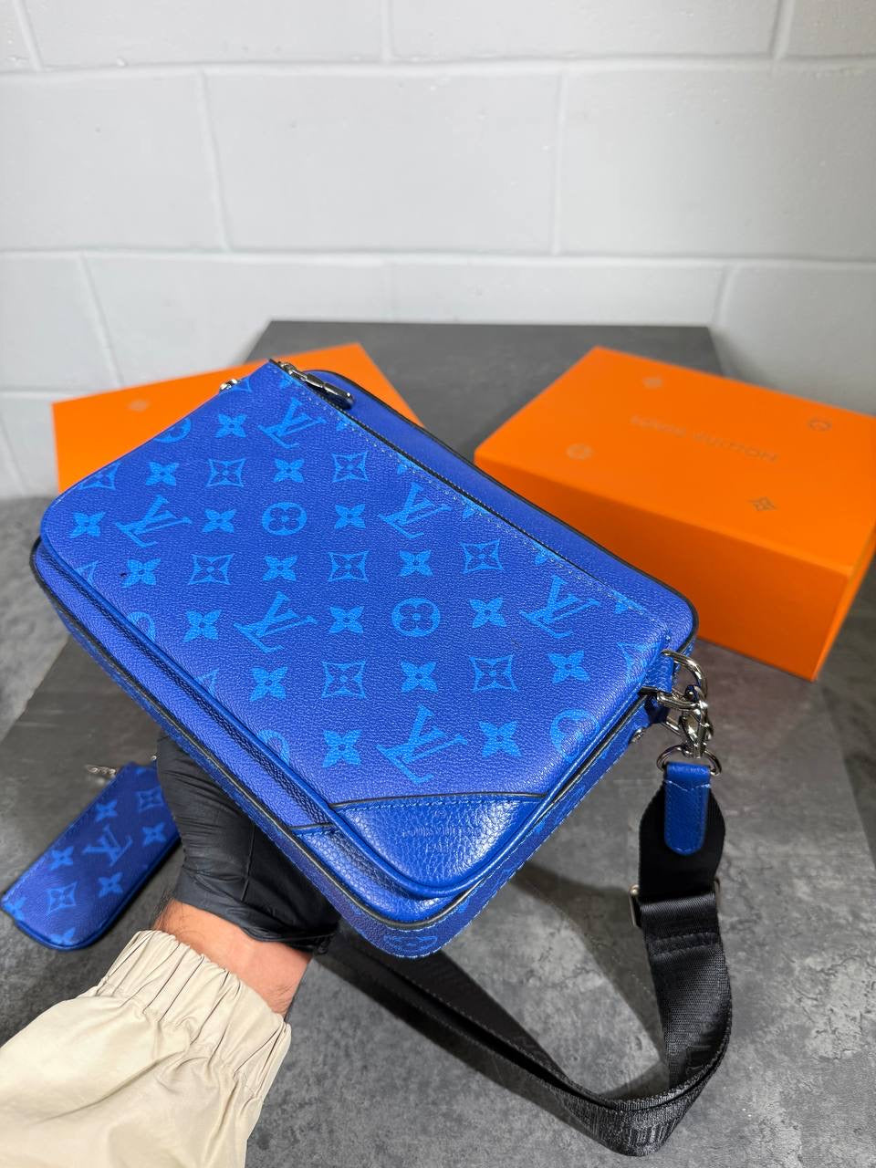 LVE TRIO MESSENGER BLUE