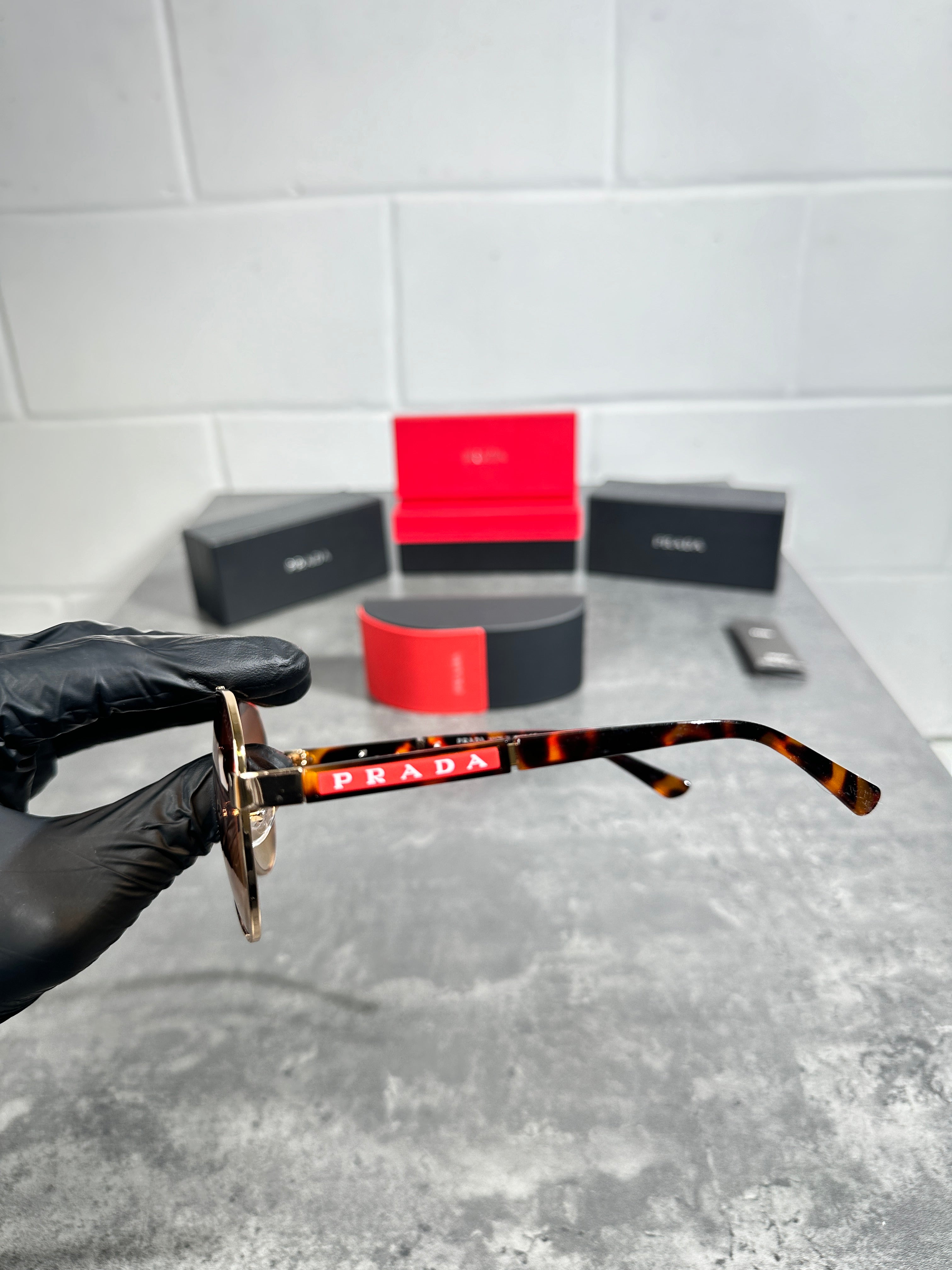 Prada - glasses brown