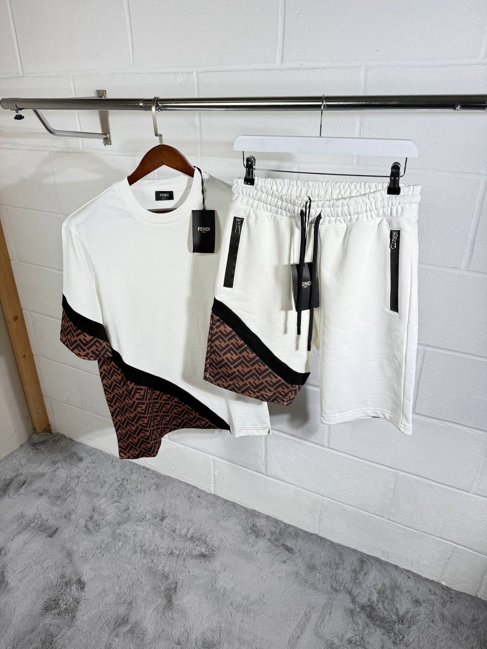 FND LOGO SET WHITE