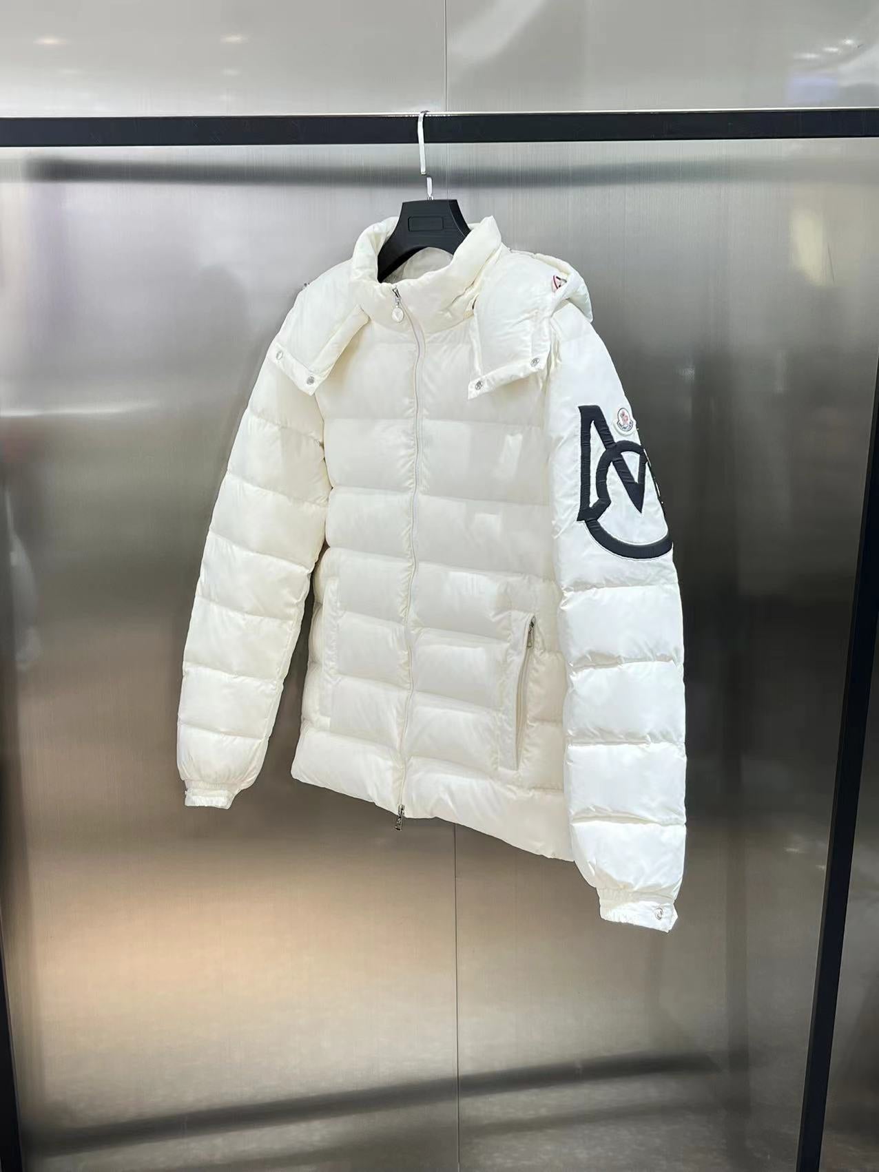 MNCLR PUFFER (pre-order)