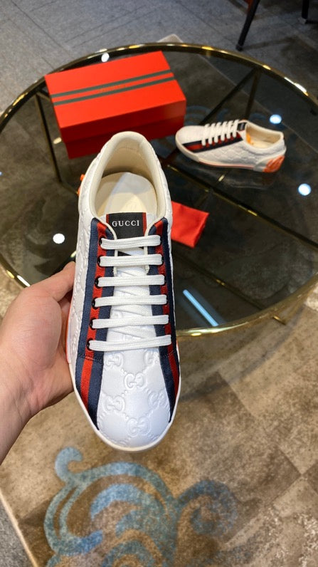 UCCI SNEAKER (pre-order)