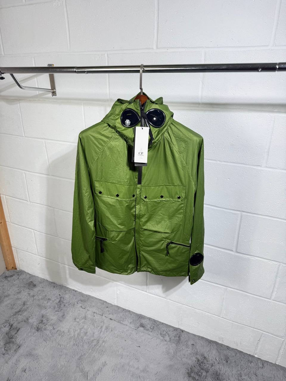 CP NYBER JACKET GREEN