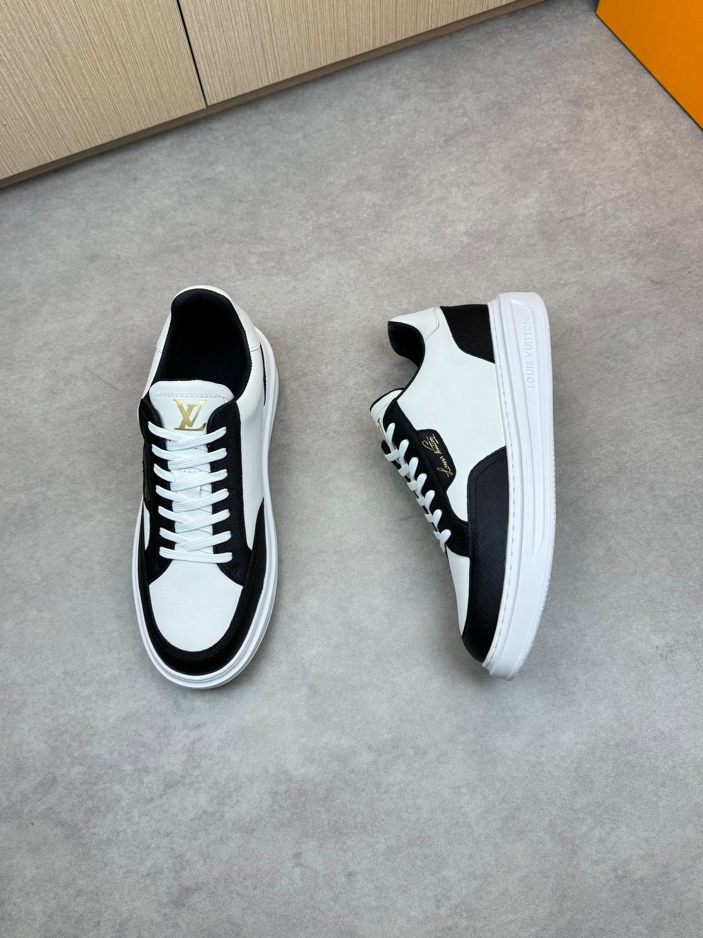 LVE CLASSIC (pre-order)