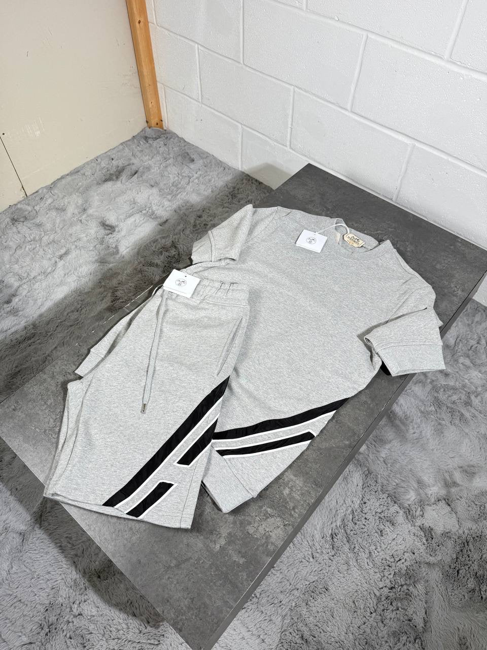 HRM SET GREY