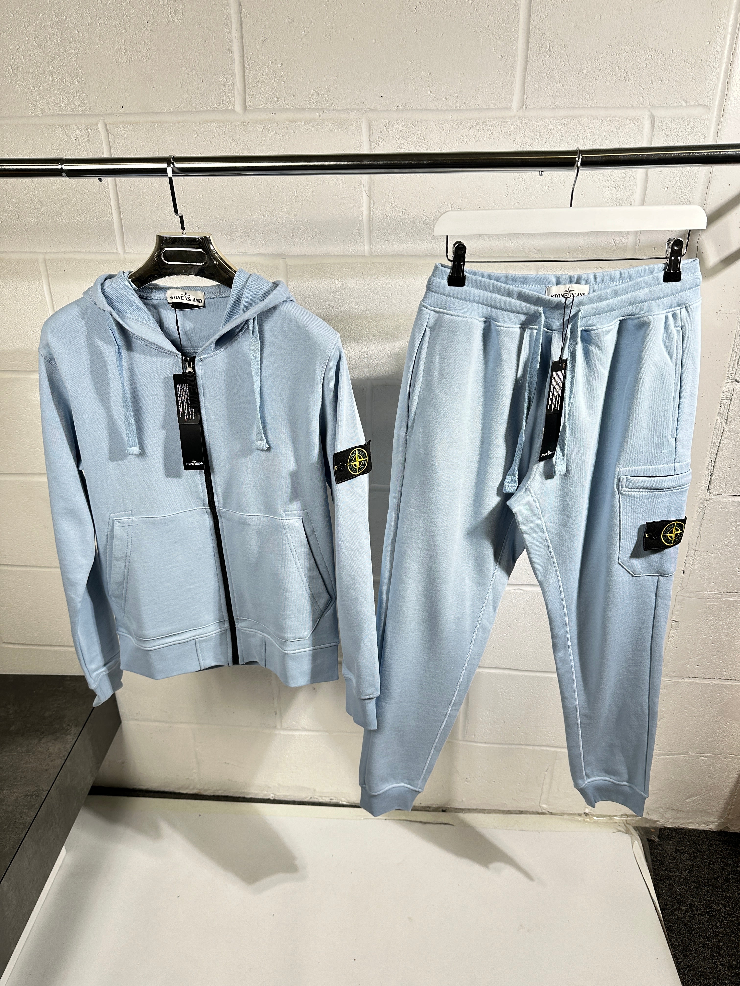 Survêtement bleu bébé