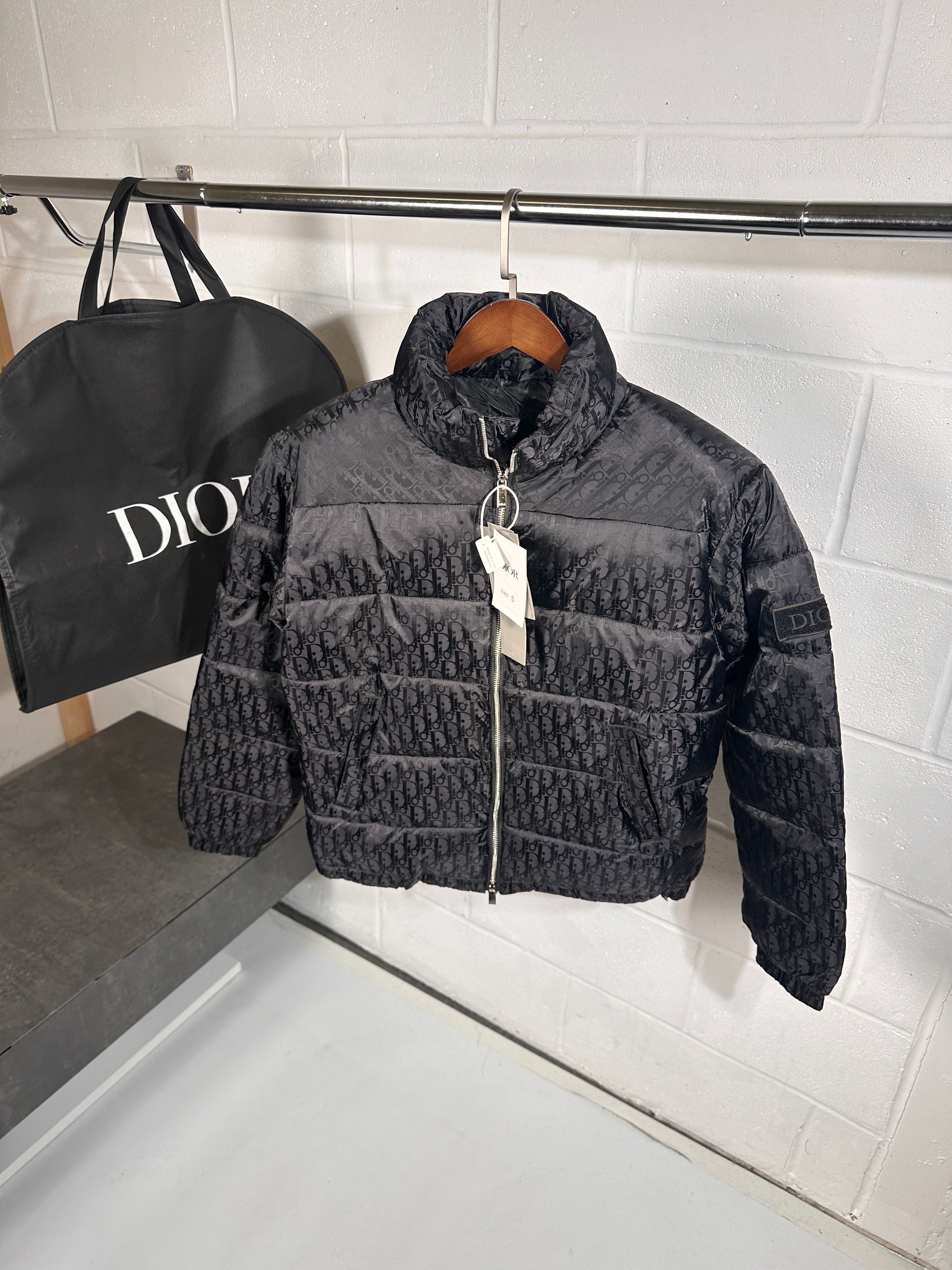 Dior oblique puffer black