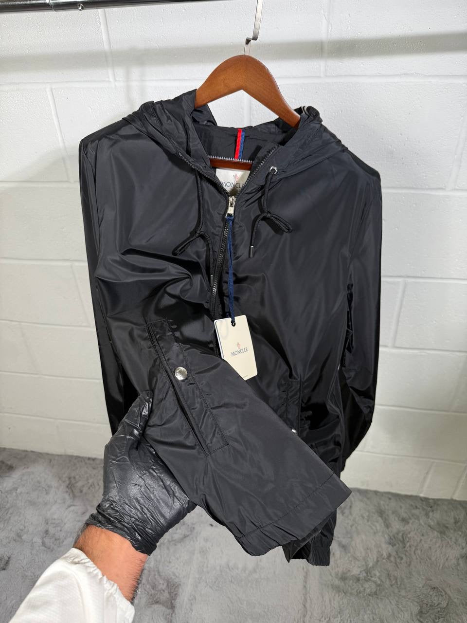 MNCLR WINDBREAKER