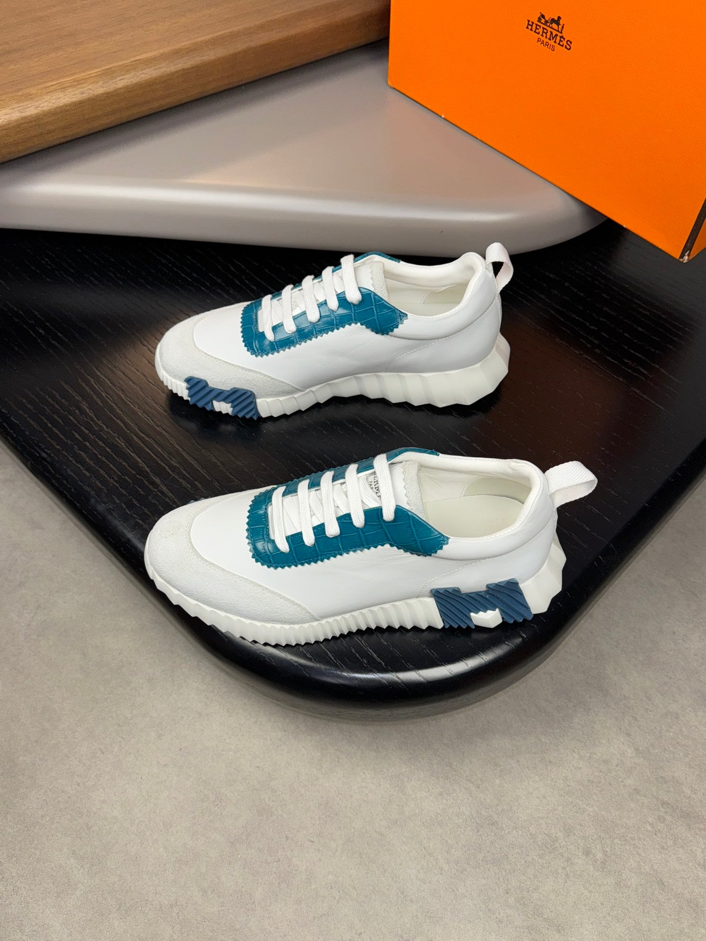 HRM BOUNCING (pre-order)