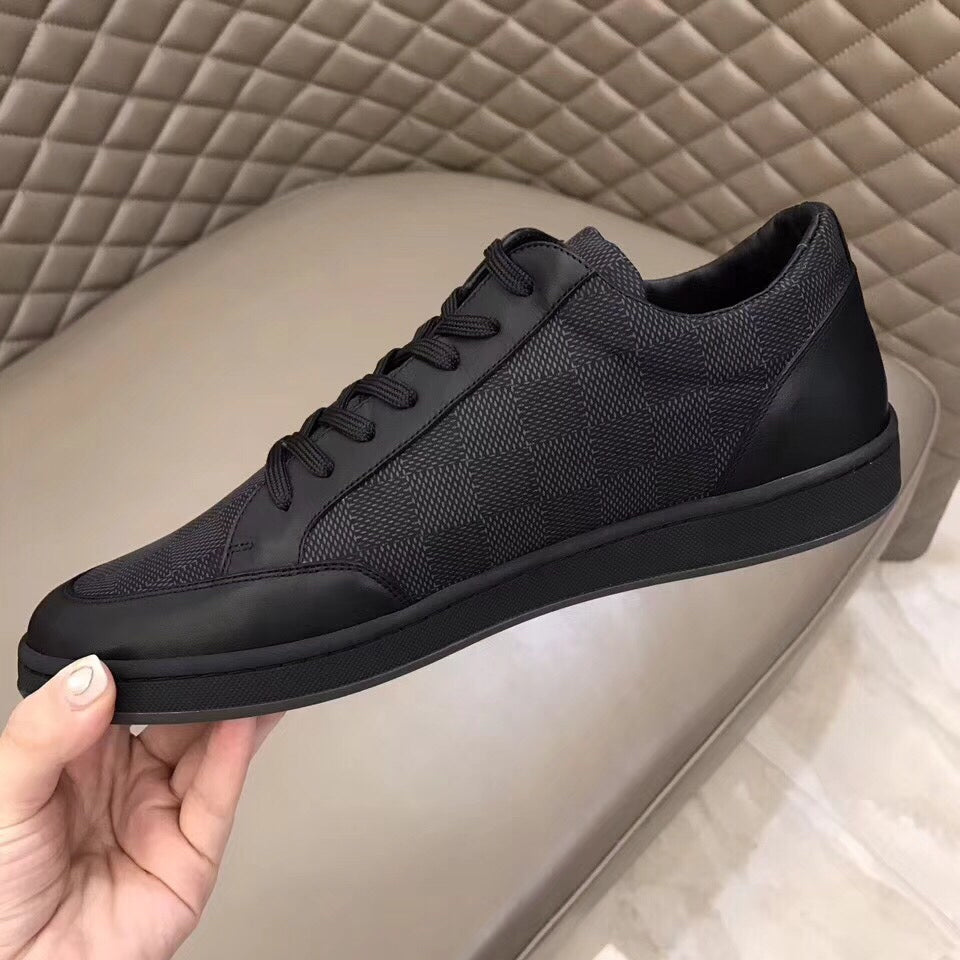 LVE SNEAKER (pre-order)