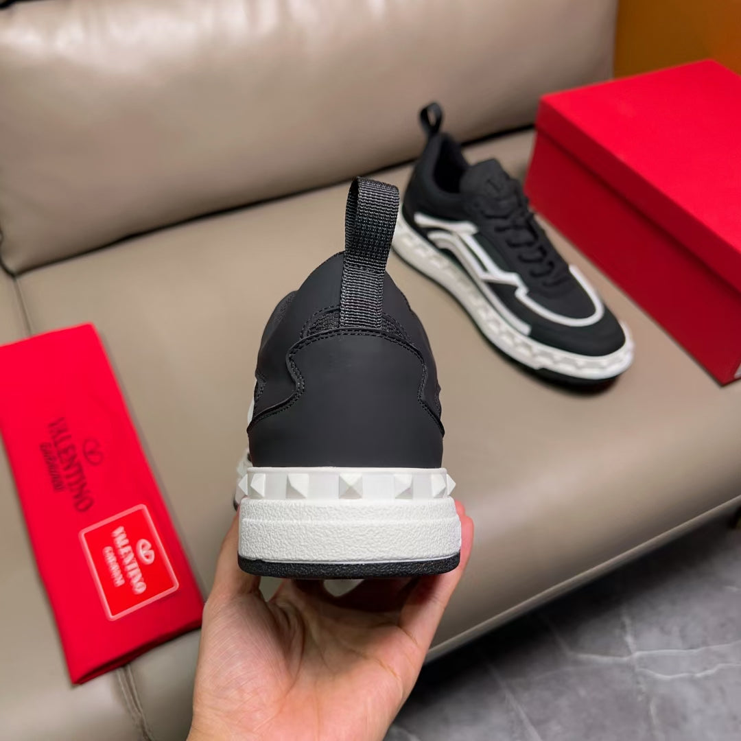 VLT SNEAKERS (pre-order)