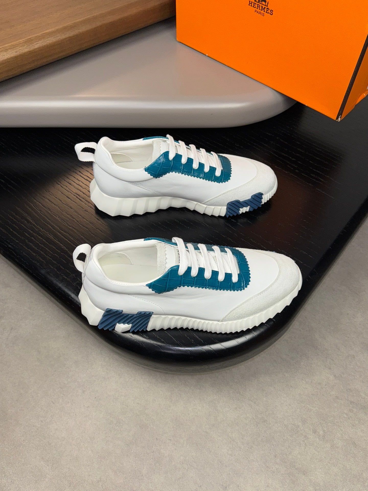 HRM BOUNCING (pre-order)