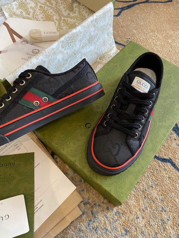 UCCI SNEAKER (pre-order)