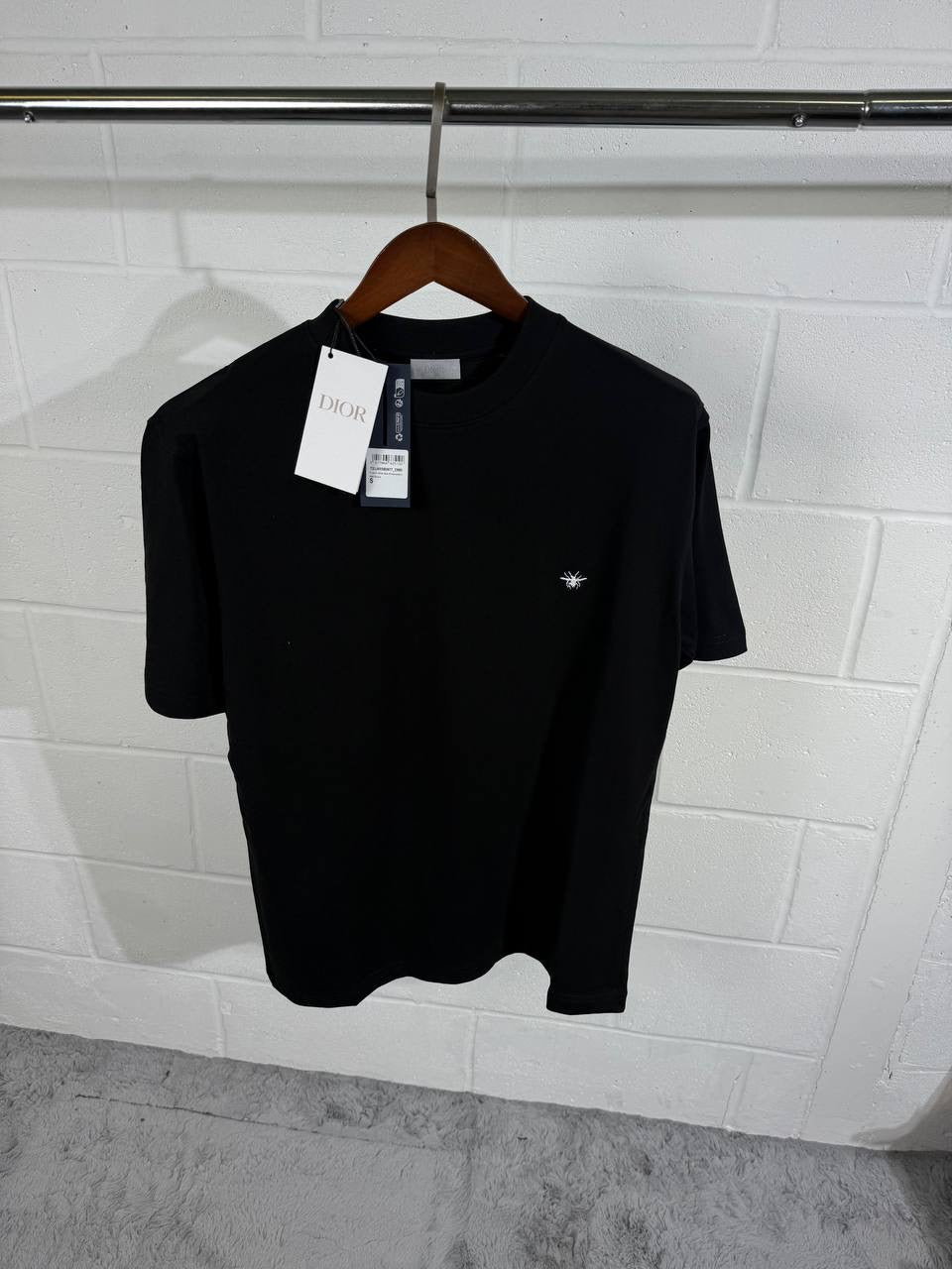 IOR TEE BLACK