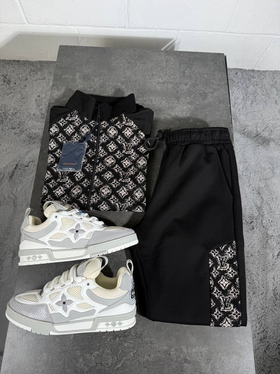 LVE TRACKSUIT