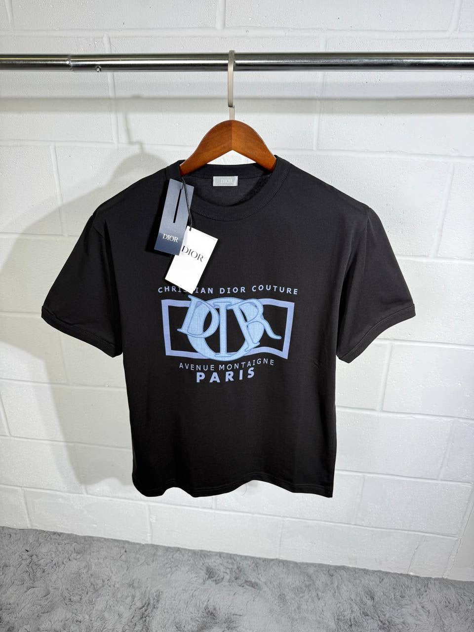 IOR BLACK TSHIRT