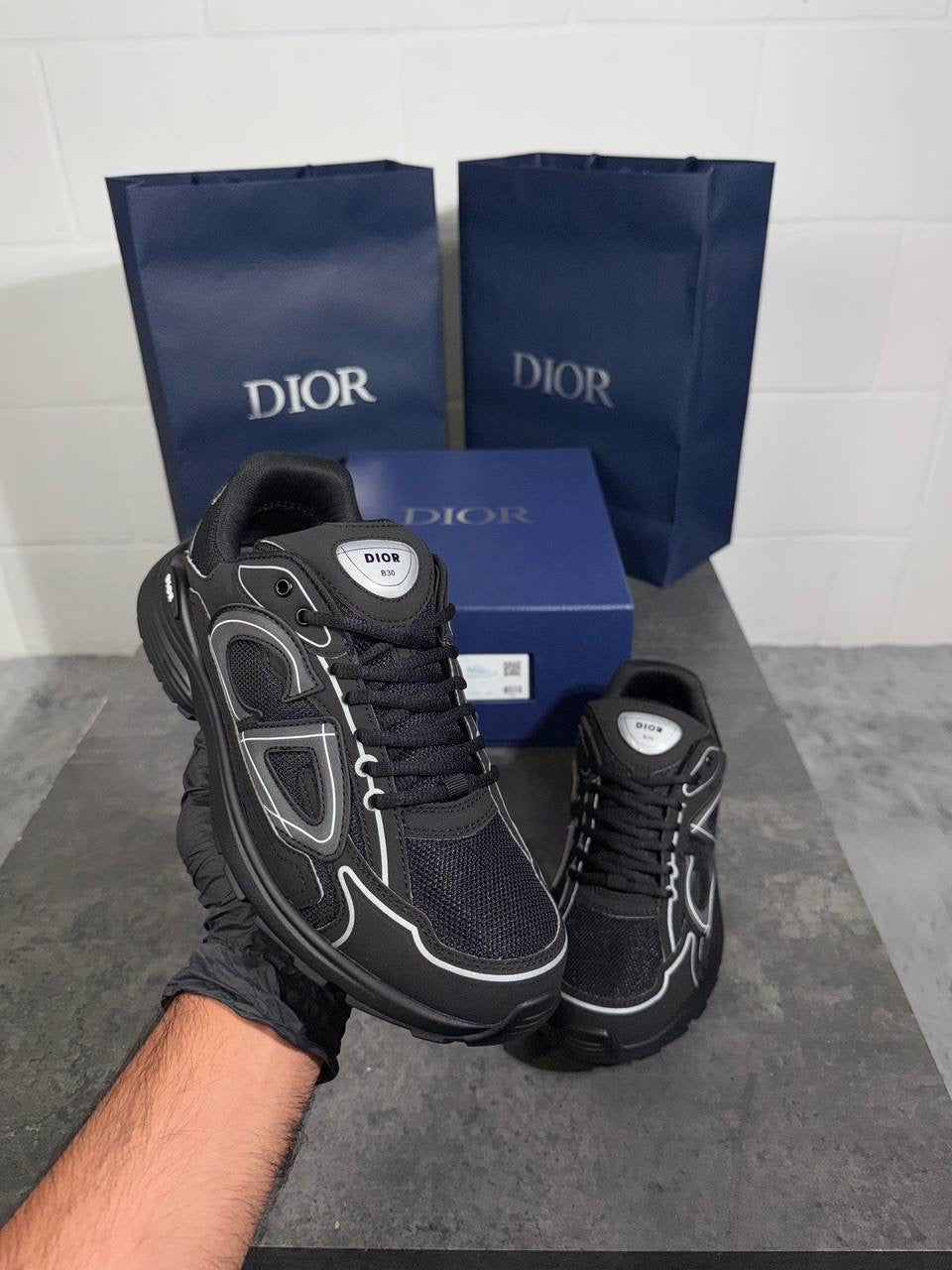 B30 FULL BLACK