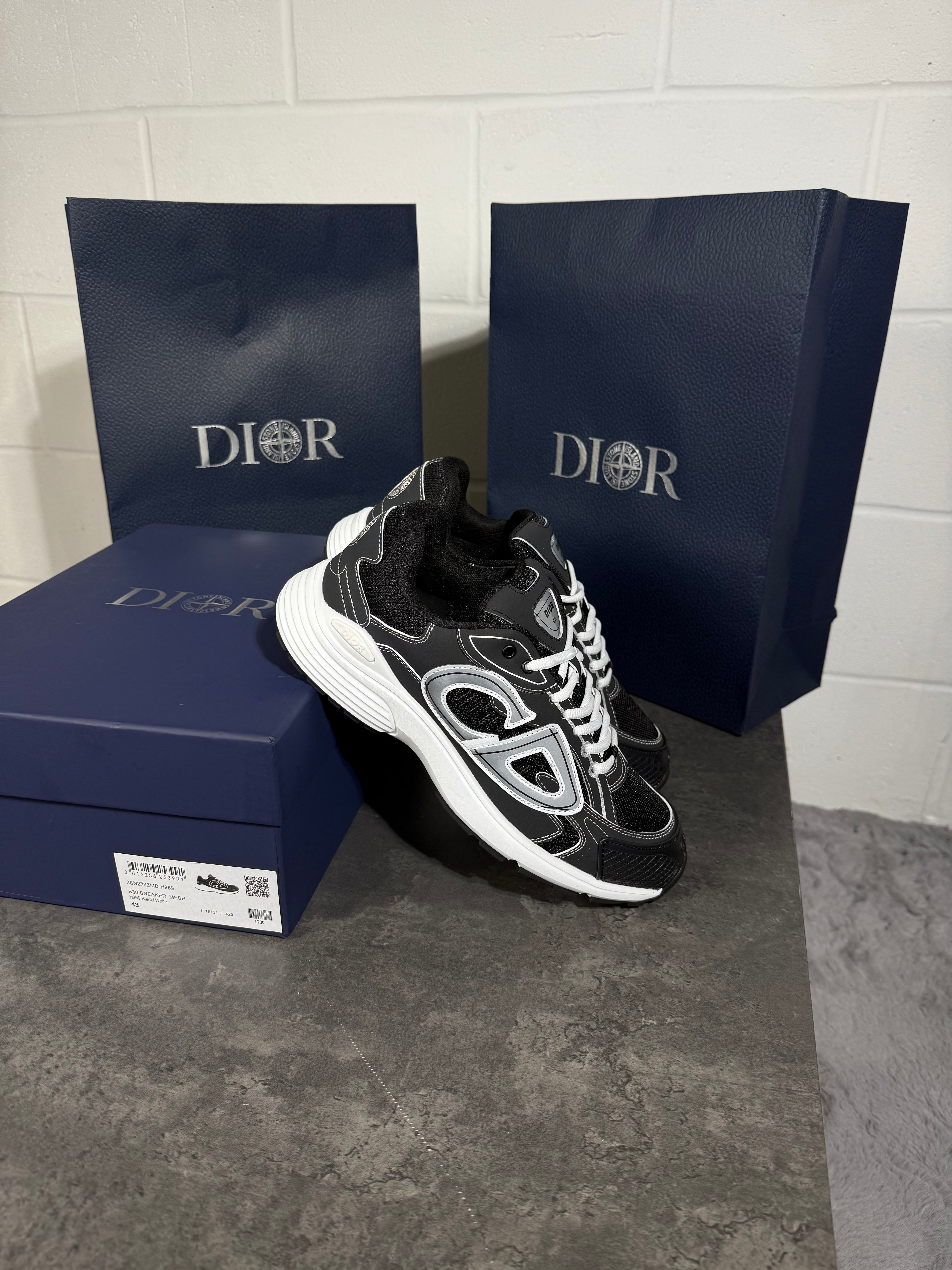 SI x B30 noir et blanc