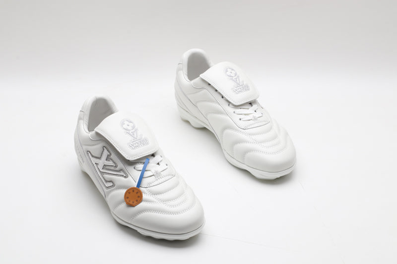 Baskets de football LVE blanches (précommande)