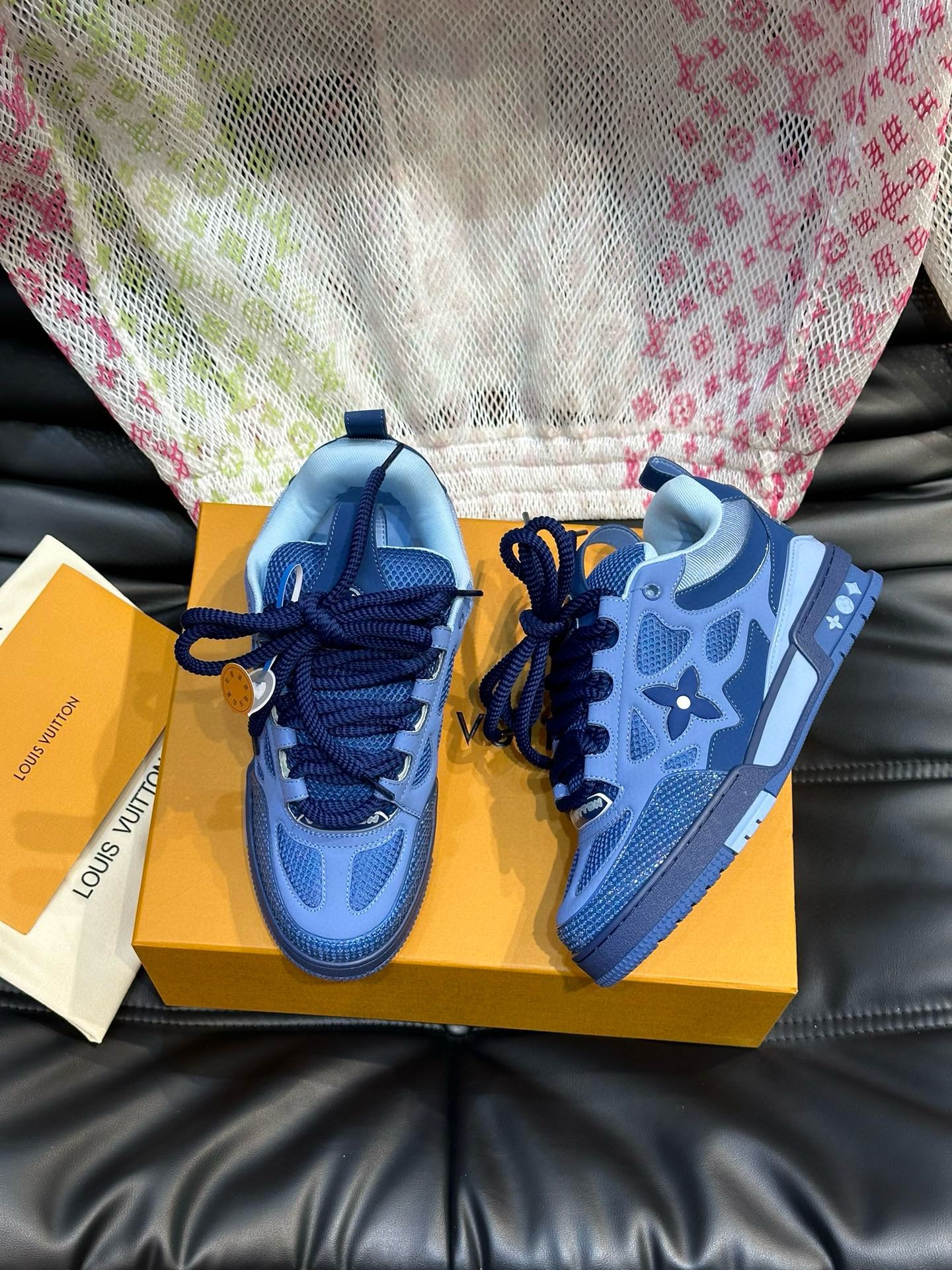 LVE SKATES BLEU (précommande)