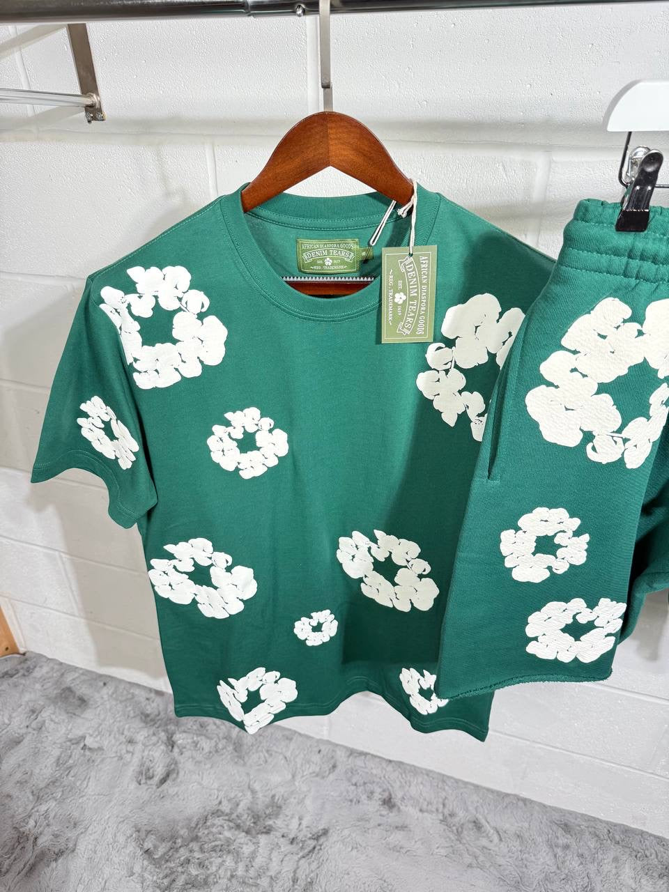 DNM SET VERT
