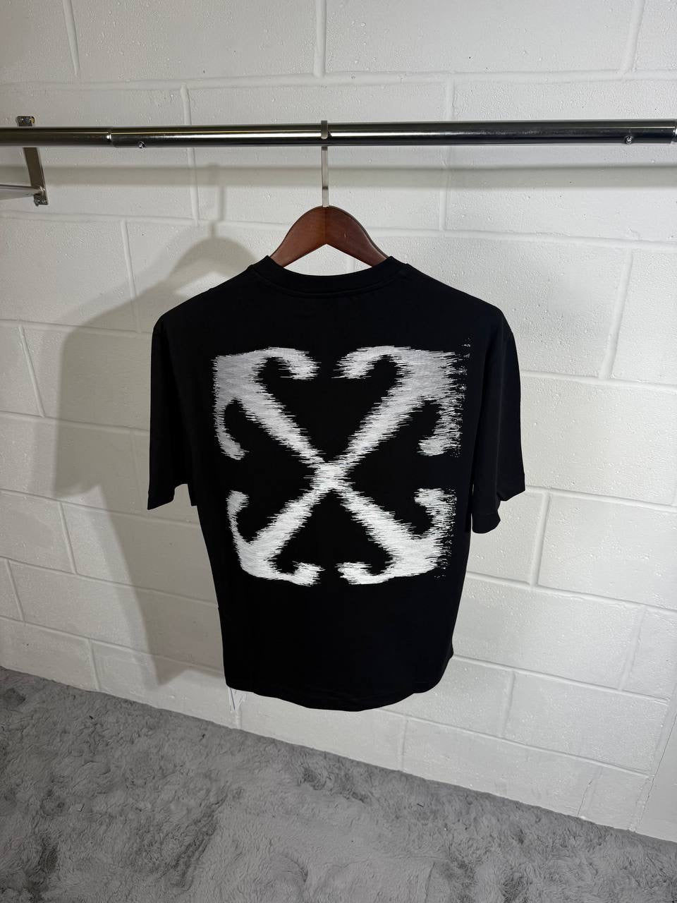 OFF BLACK TEE