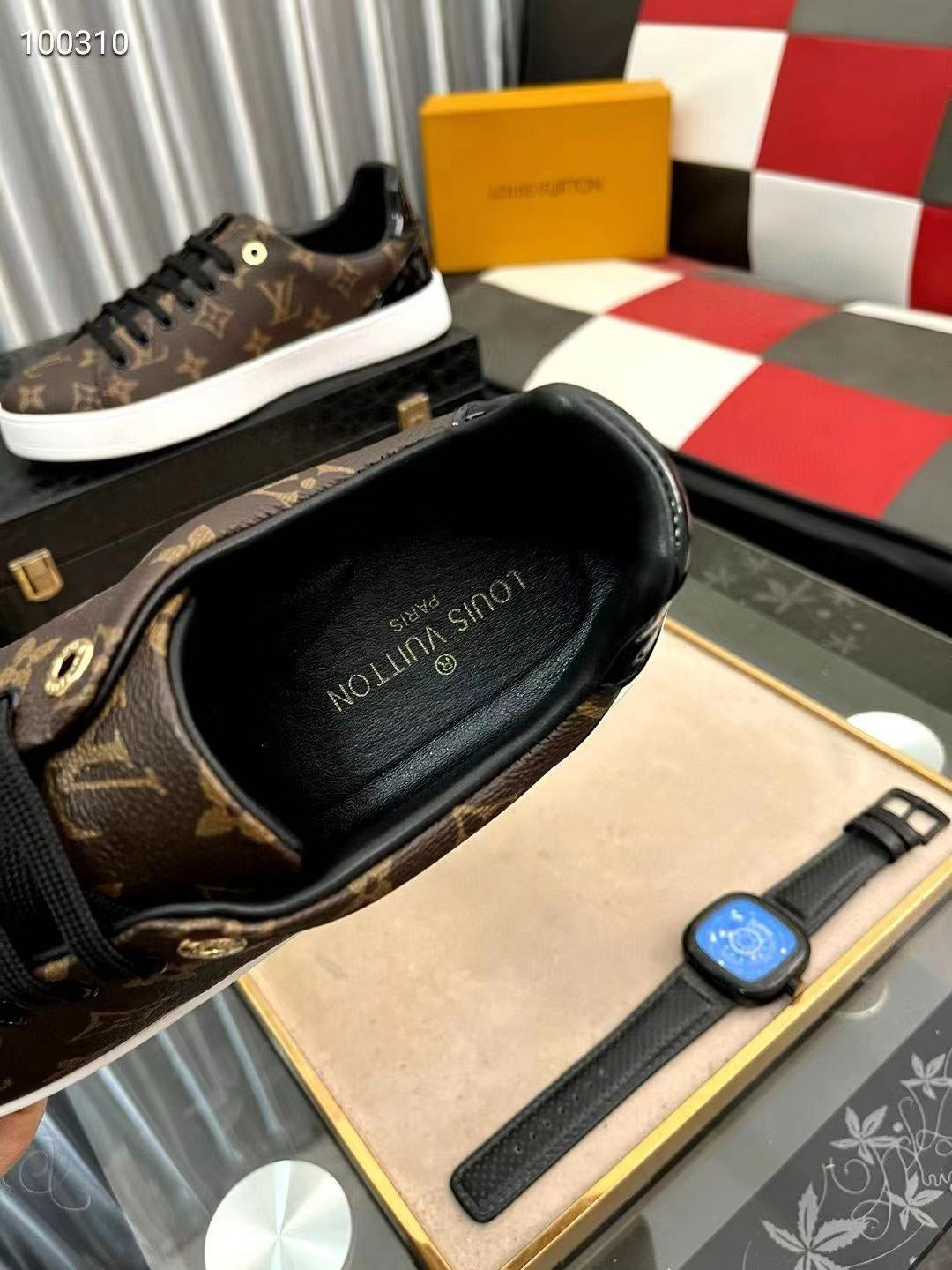 LVE SNEAKERS (pre-order)