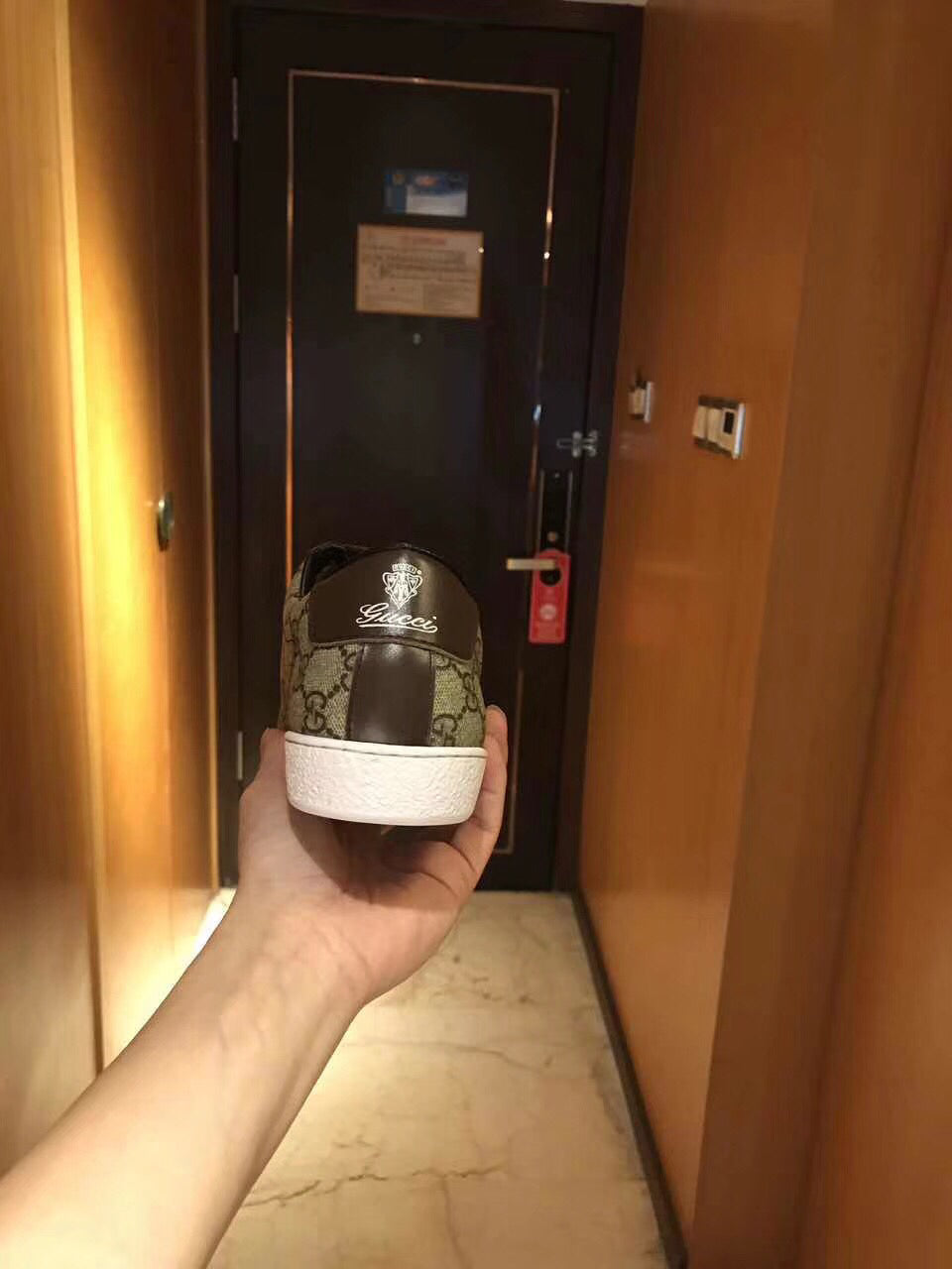 UCCI SNEAKER (pre-order)
